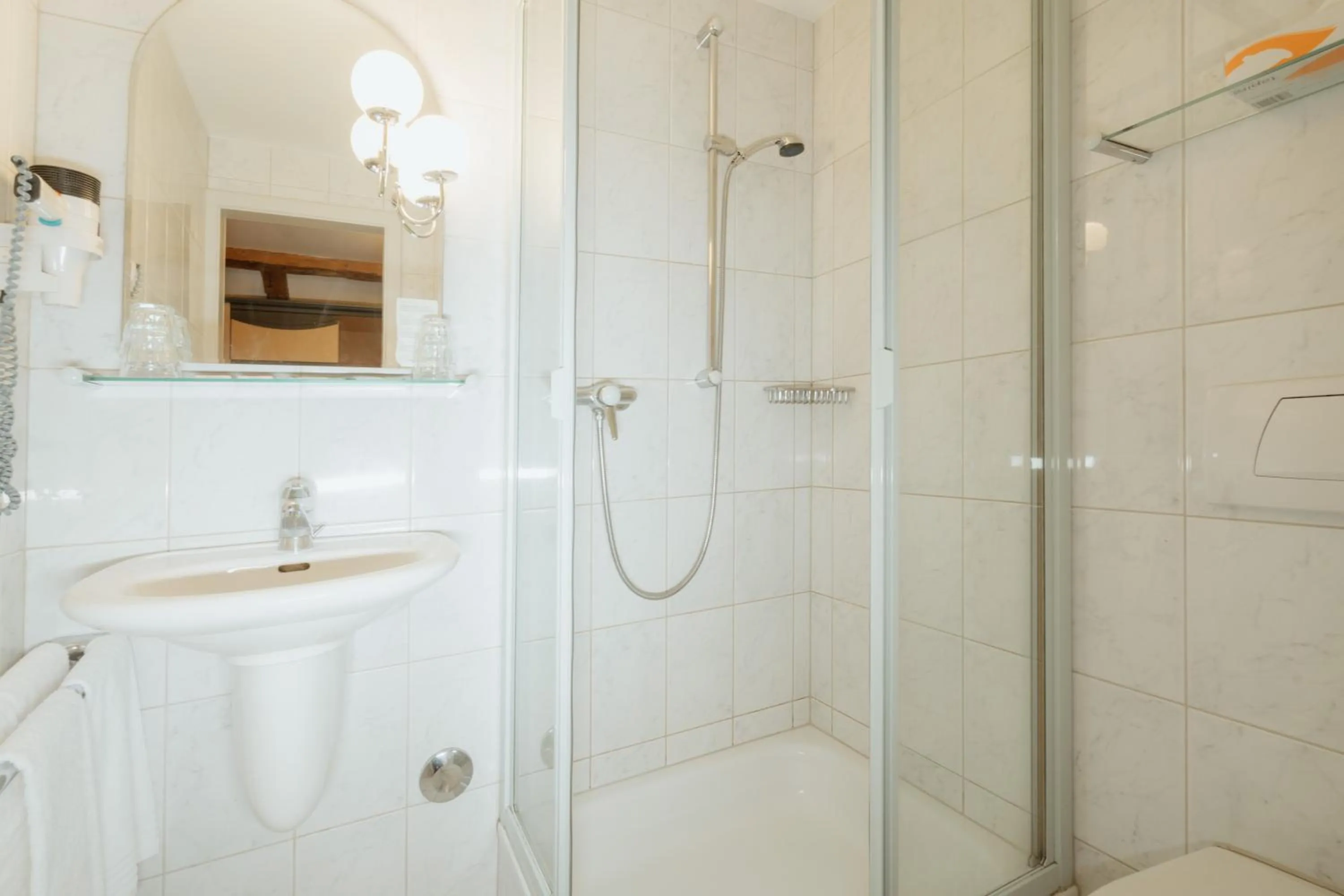 Shower in Parkhotel Schwert