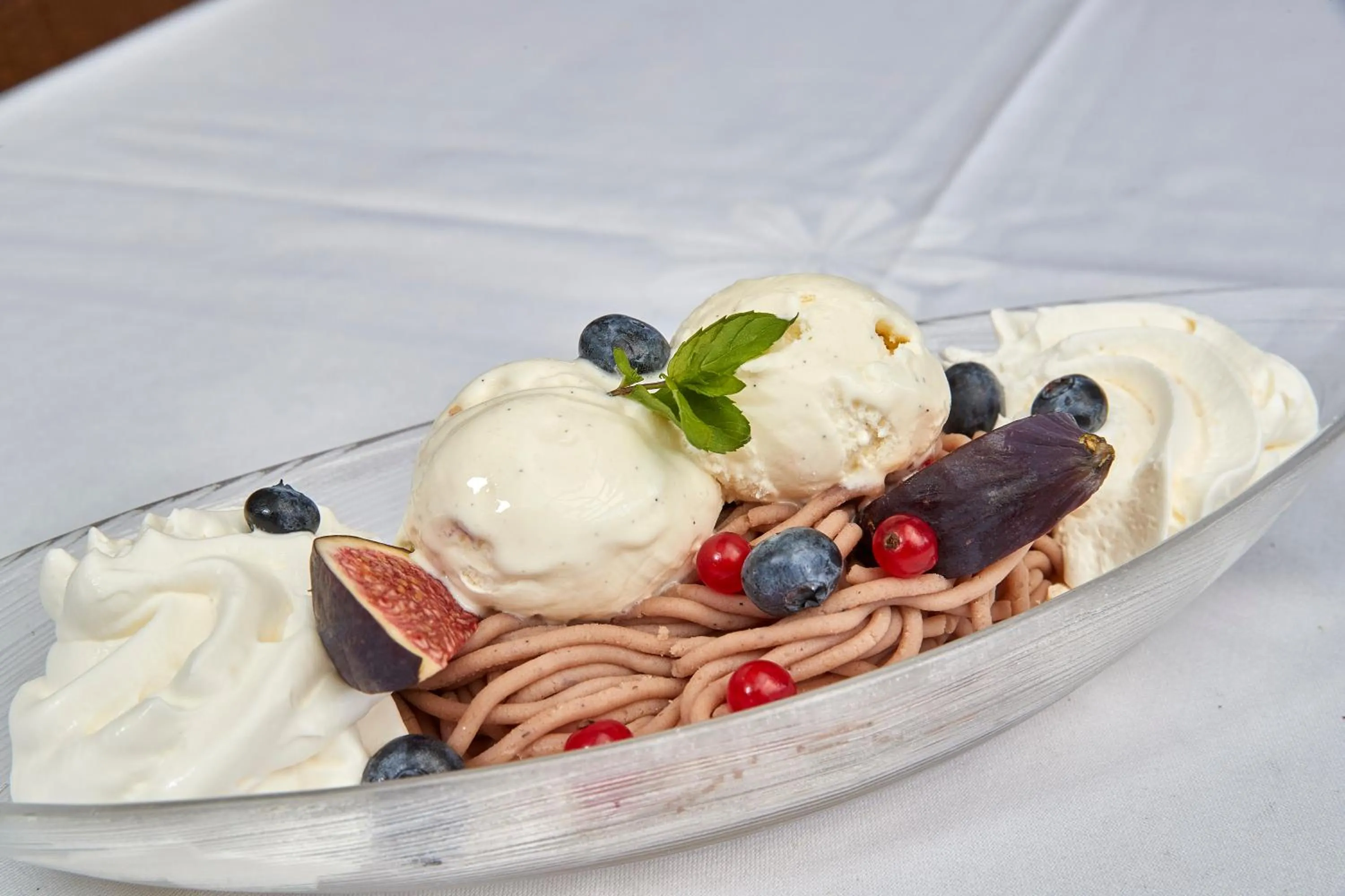 Restaurant/places to eat in Parkhotel Schwert