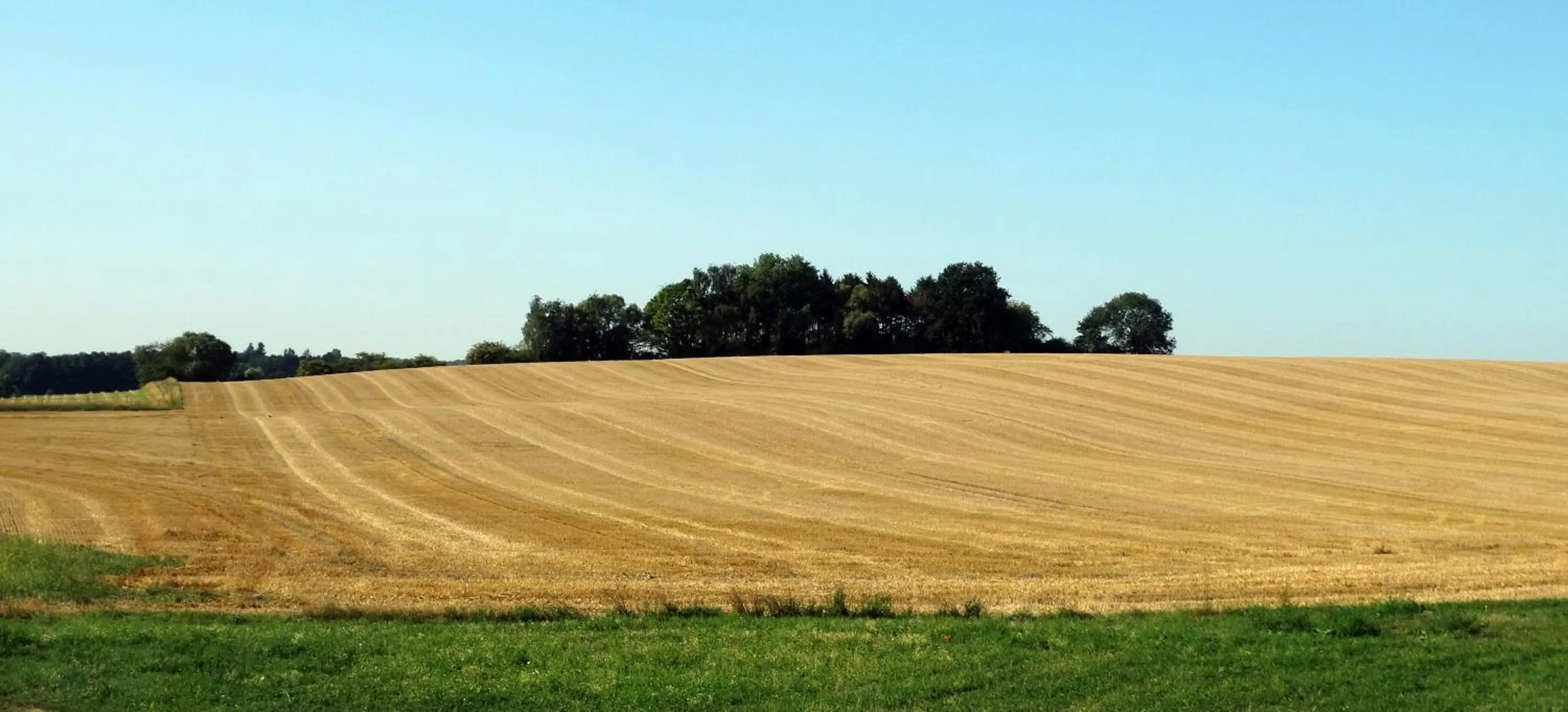 Property building in Au Fond des Rys
