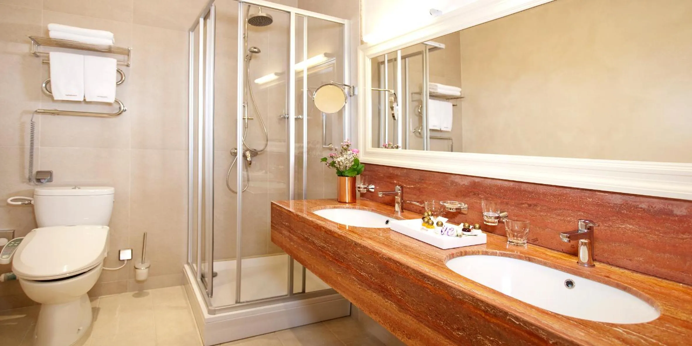 Shower, Bathroom in Esperanza Resort & SPA