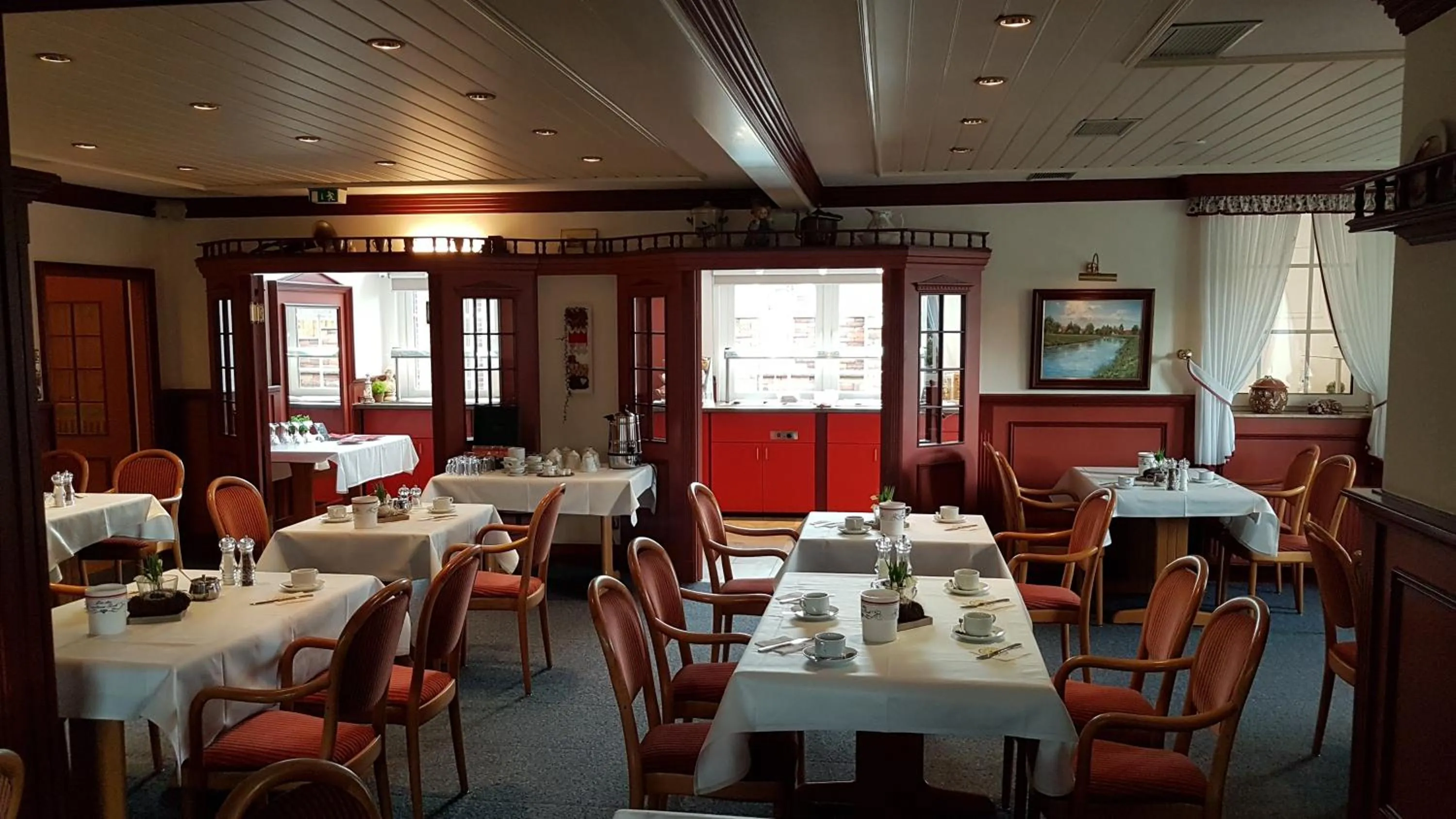 Restaurant/places to eat in Hotel Landhaus Feyen