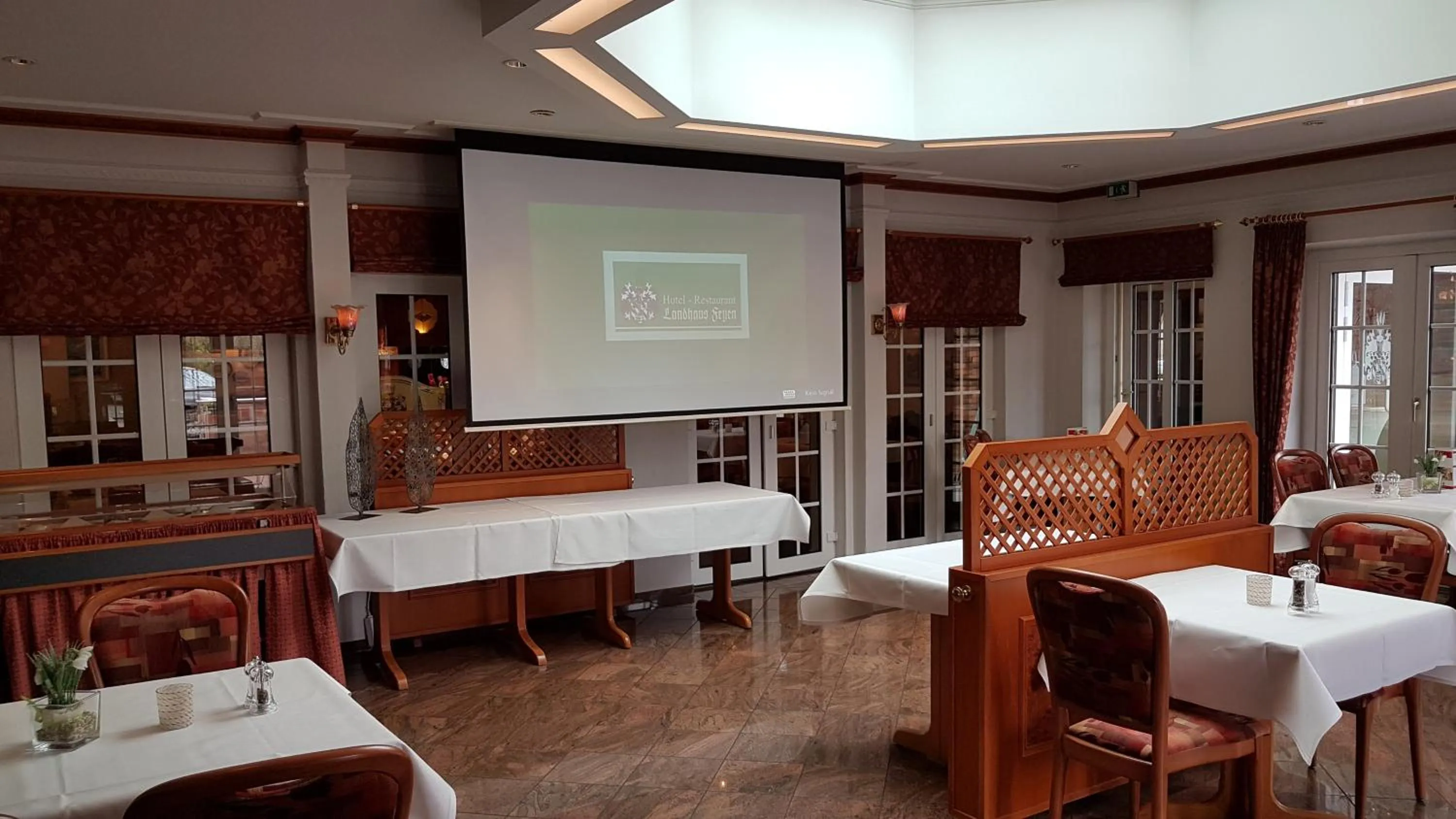 Restaurant/places to eat in Hotel Landhaus Feyen