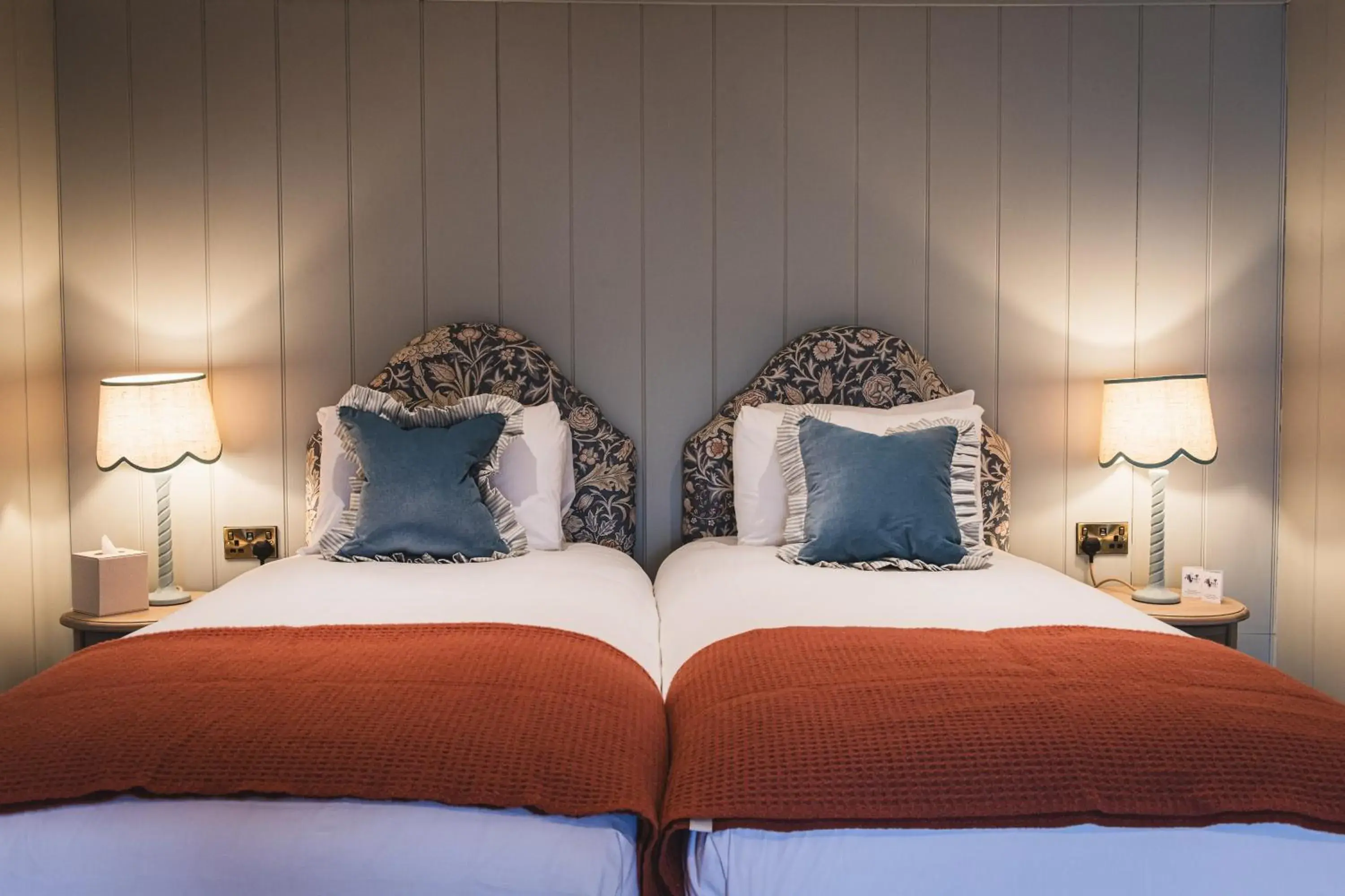 Twin Room in Bel and The Dragon-Odiham Twin Room in Bel and The Dragon-Odiham