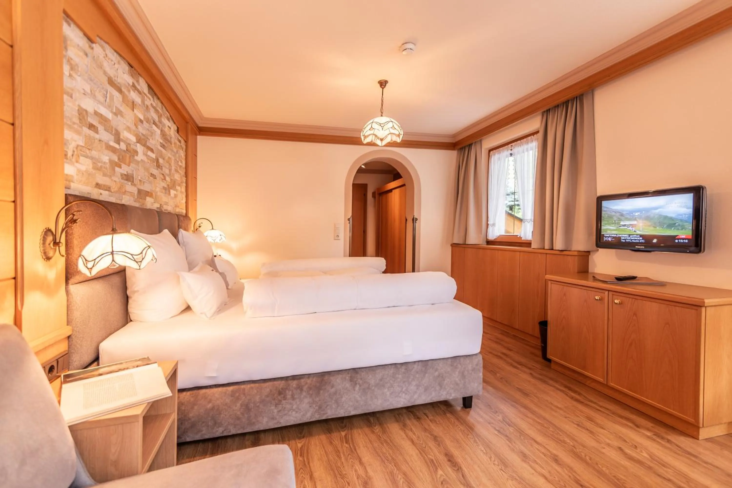 Photo of the whole room, Bed in Hotel Garni Apart TINA