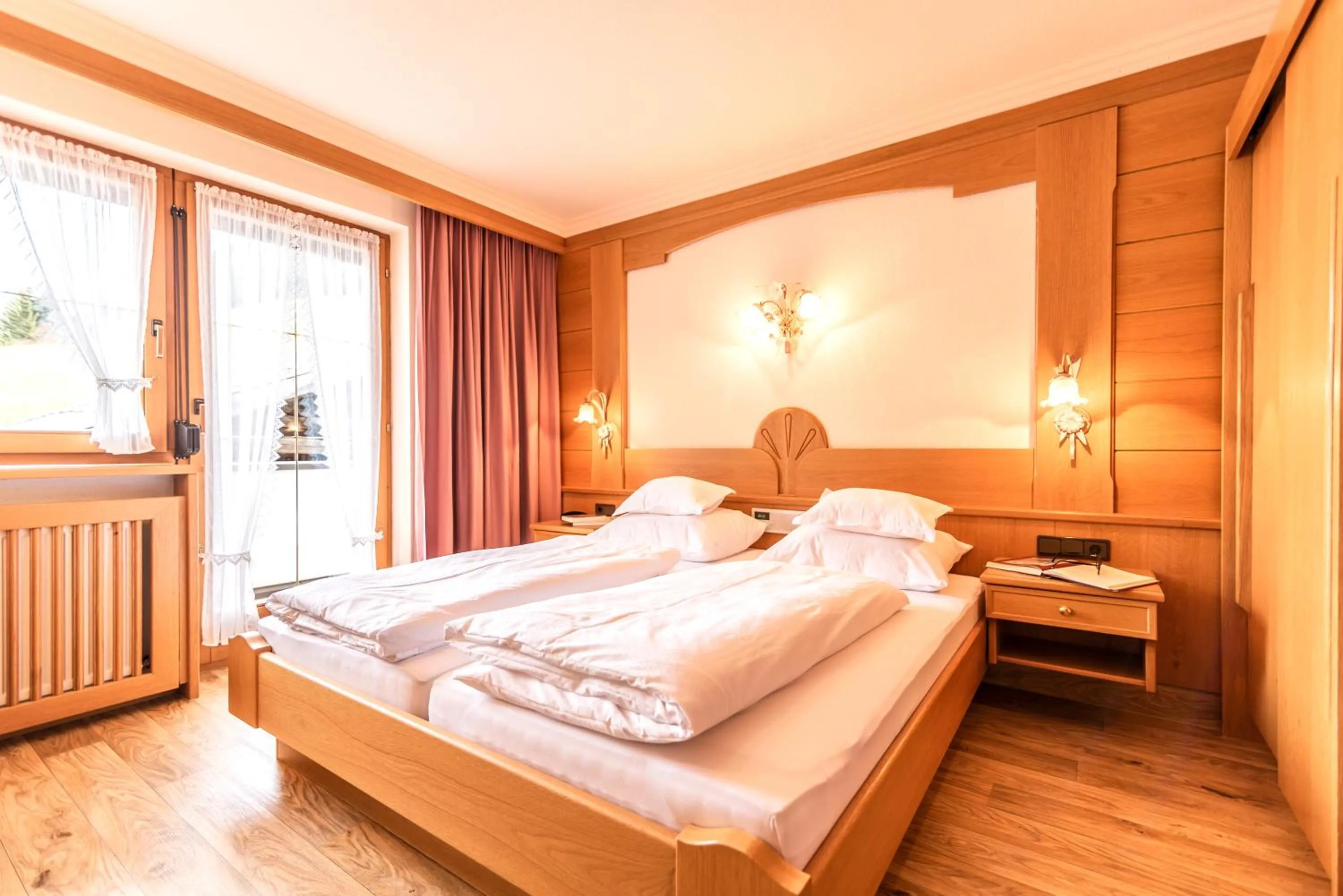 Bedroom, Bed in Hotel Garni Apart TINA