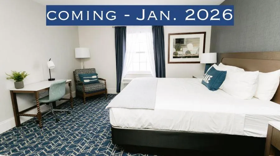 Bed in Mill Falls Resort Collection at the Lake