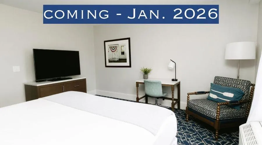 Bed in Mill Falls Resort Collection at the Lake