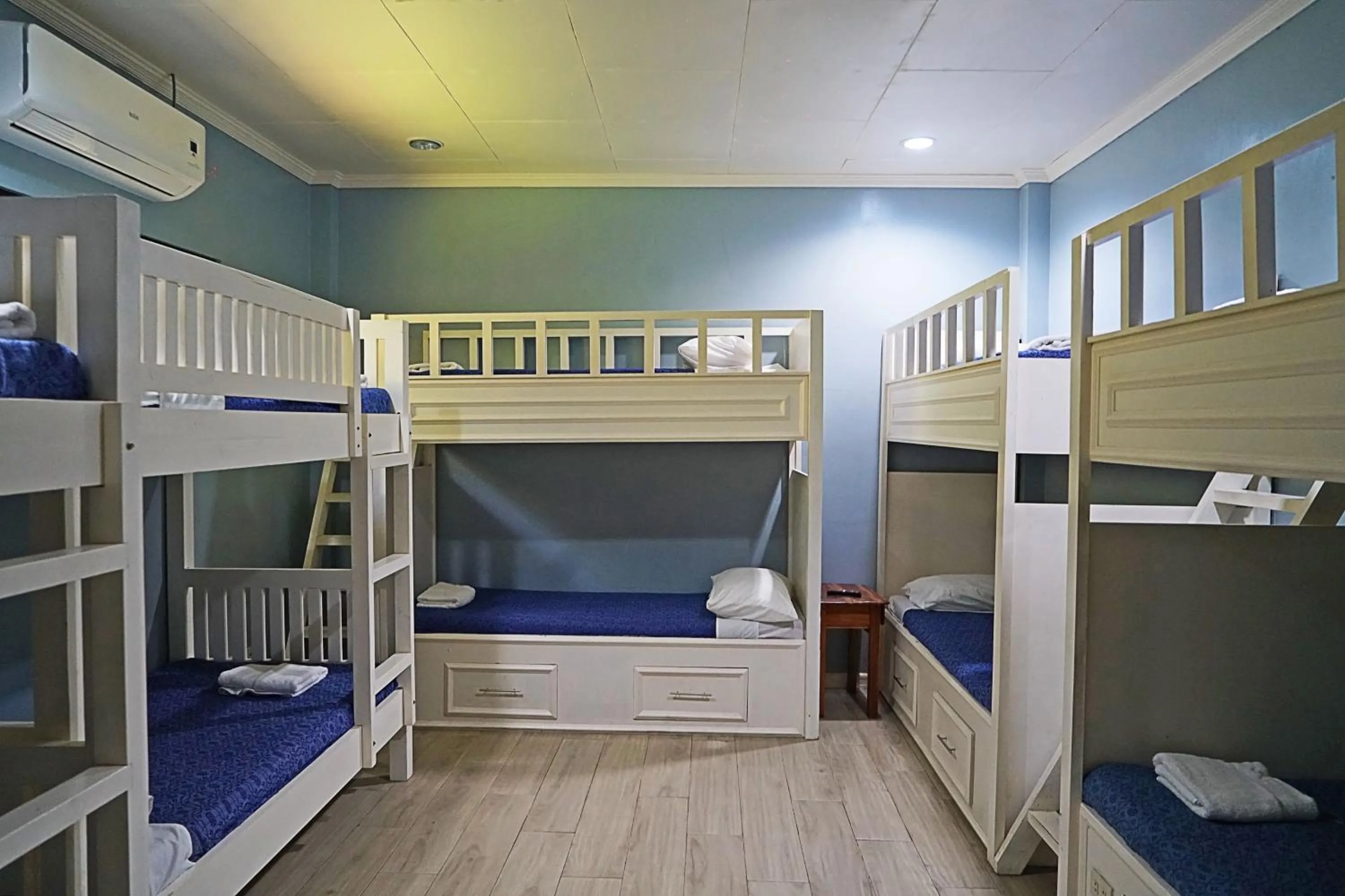 Property building, Bed in Bella Vista Resort