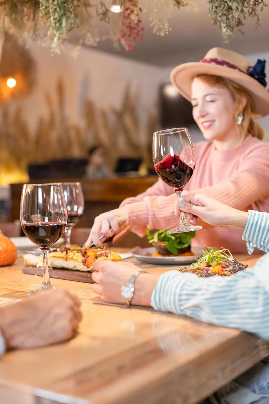 Restaurant/places to eat in Esplendor by Wyndham Mendoza