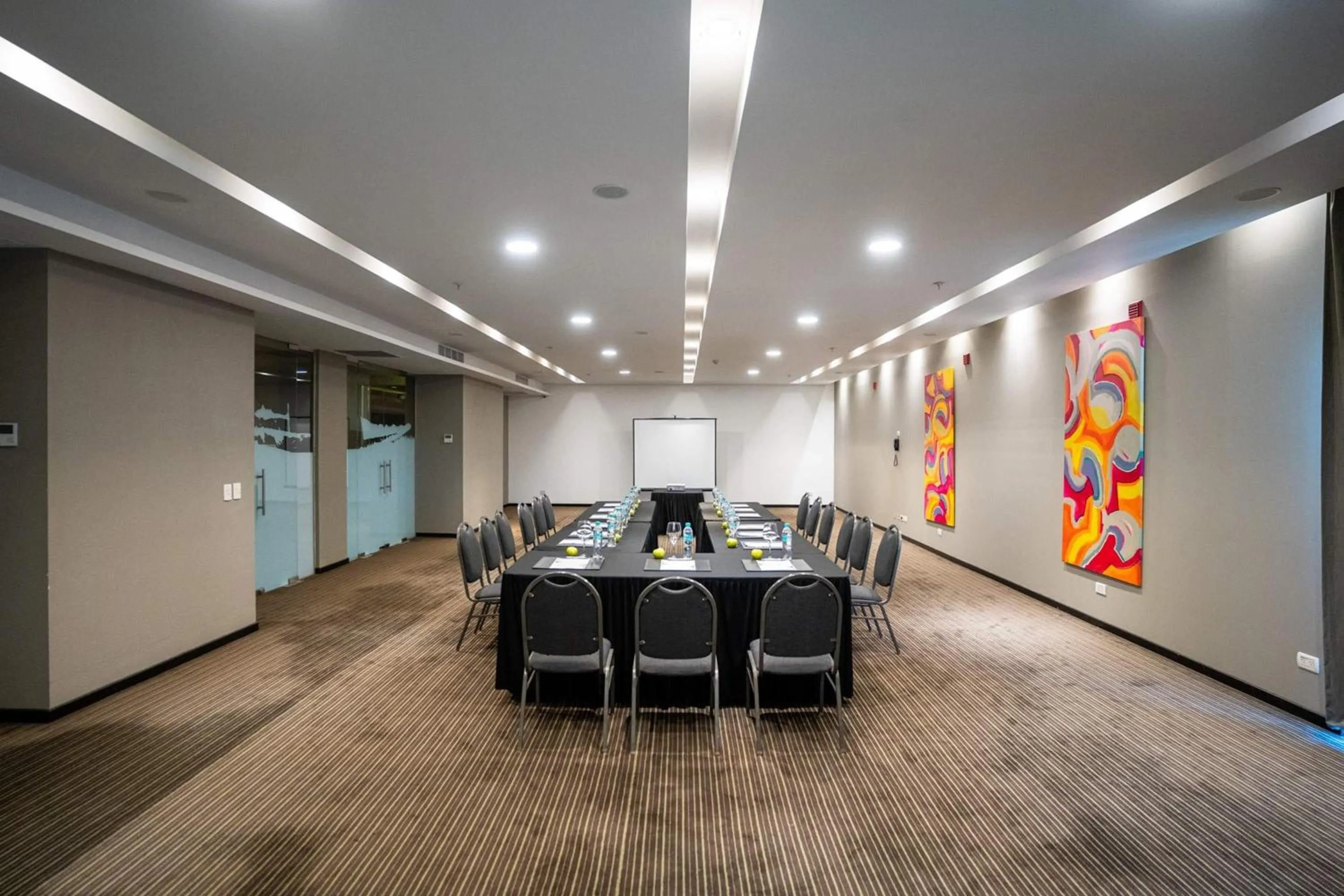 Meeting/conference room in Esplendor by Wyndham Mendoza