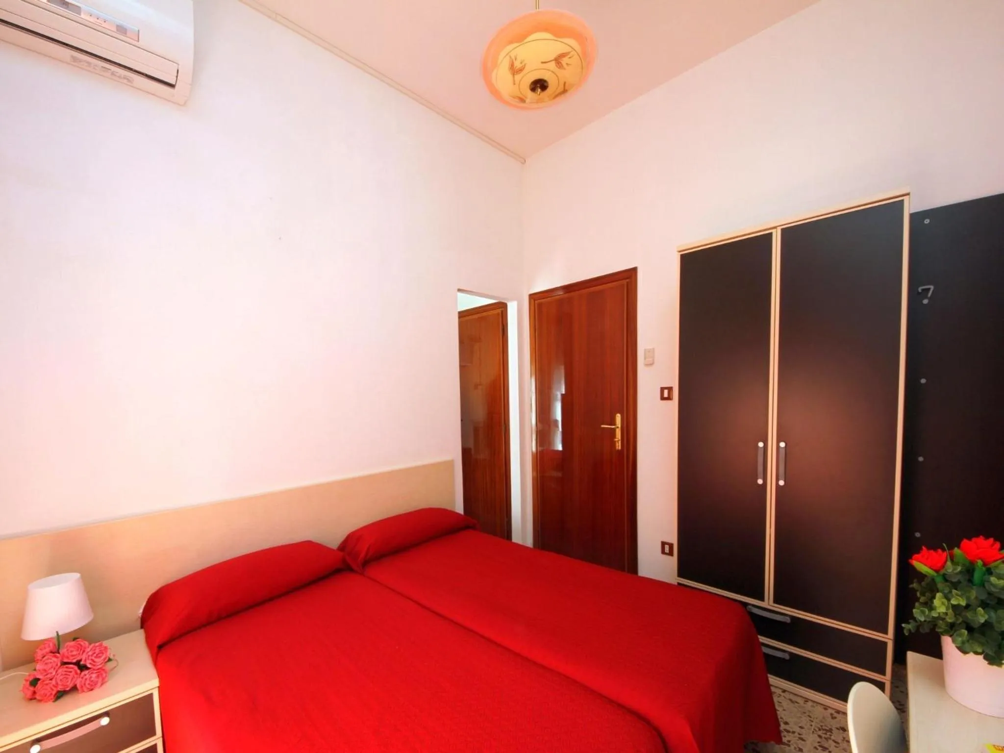 Photo of the whole room in Villa Lauda B&B