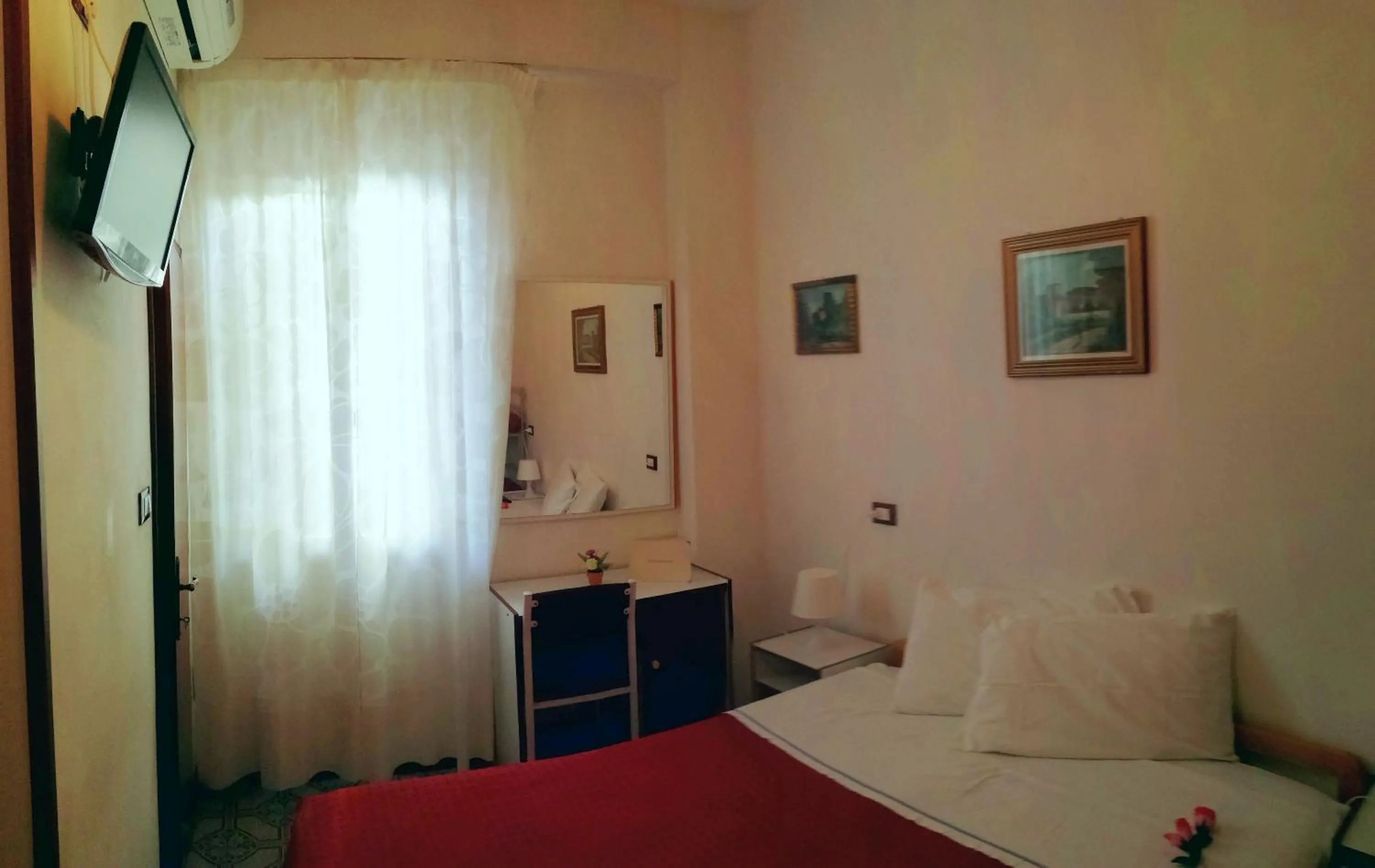 Photo of the whole room in Villa Lauda B&B