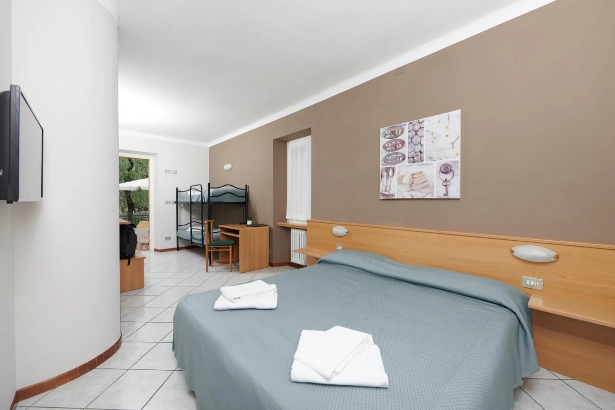 Photo of the whole room, Bed in Albergo Del Garda