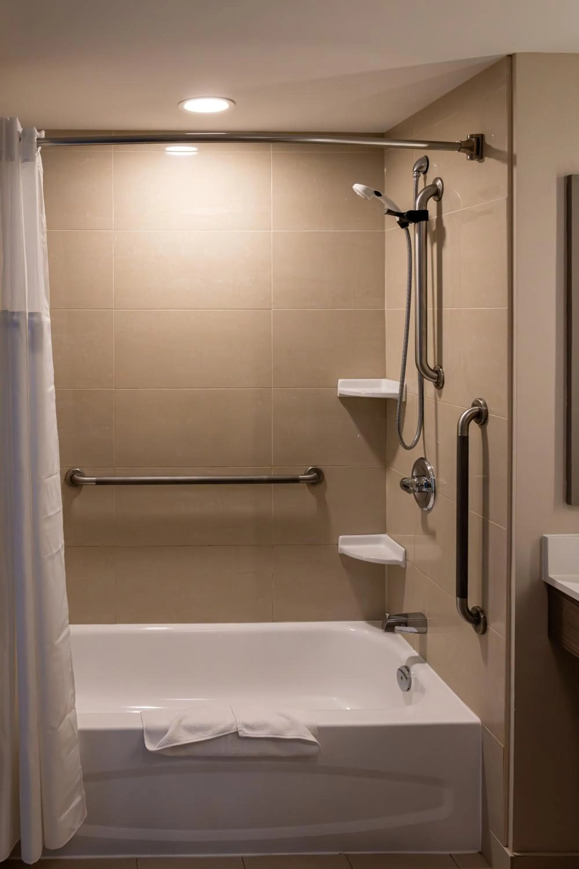 Bathroom in Holiday Inn Express Hotel & Suites Brockville by IHG