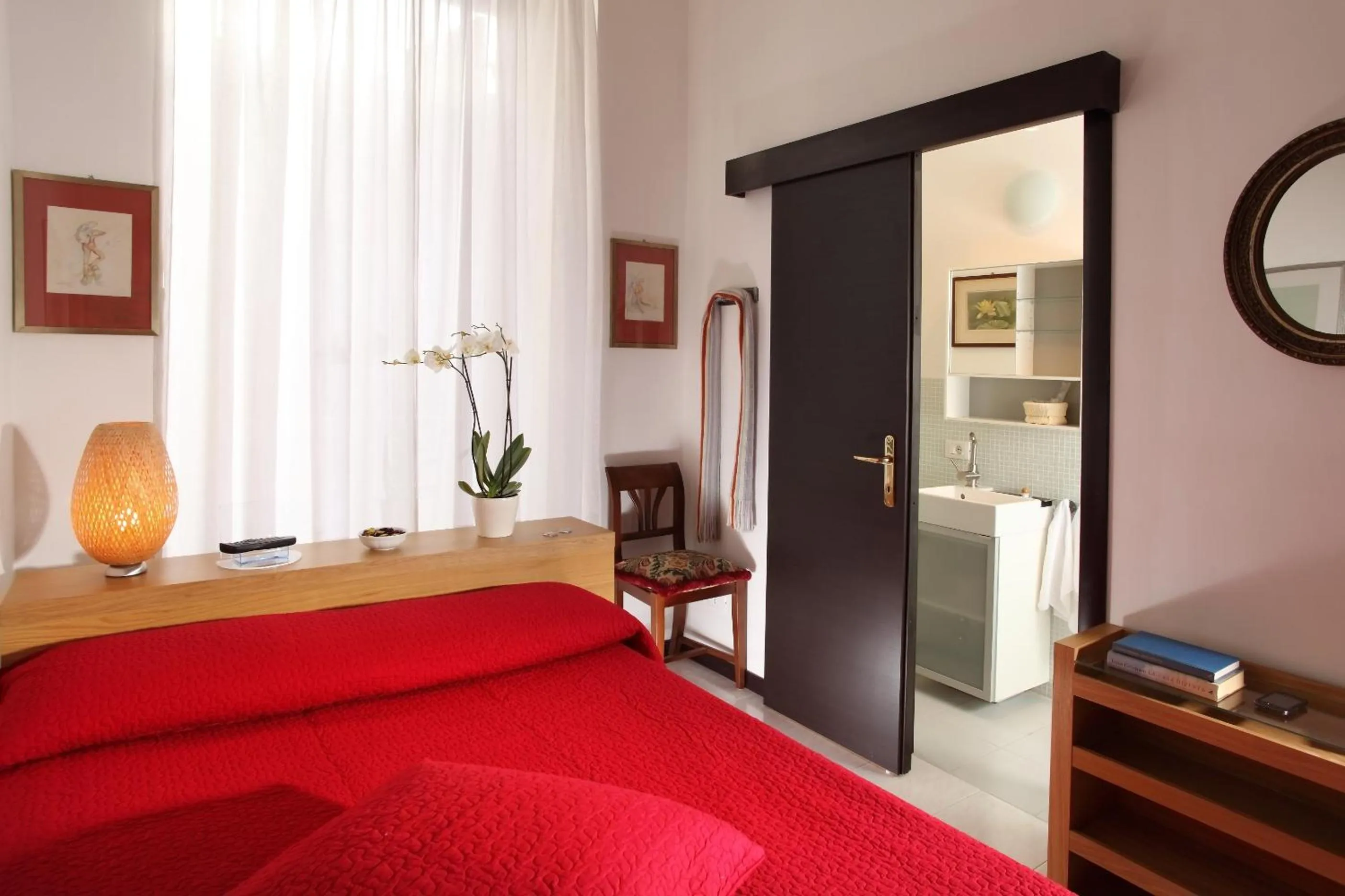 Photo of the whole room, Bed in Roma Central Guest House