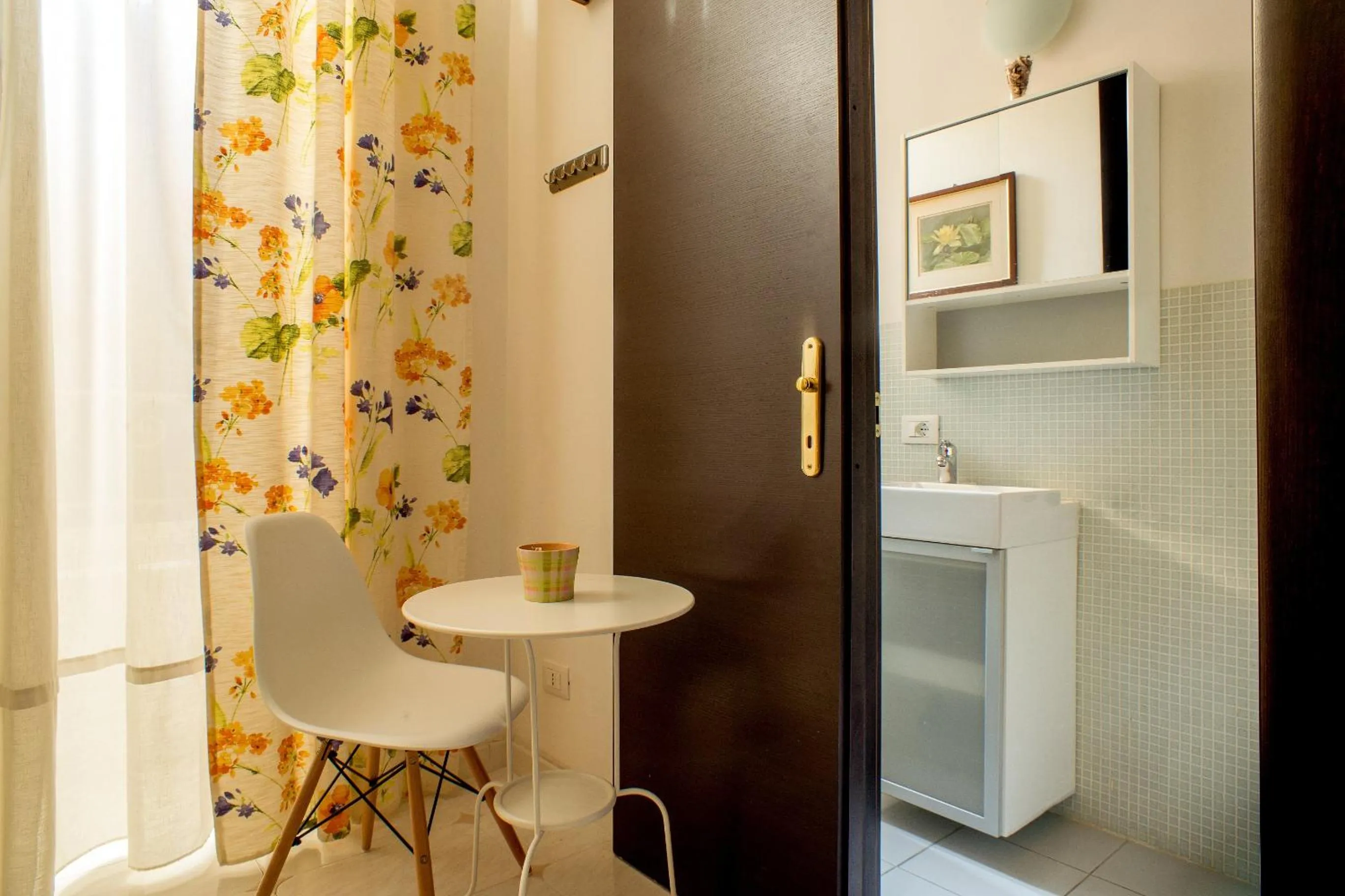 Bathroom in Roma Central Guest House