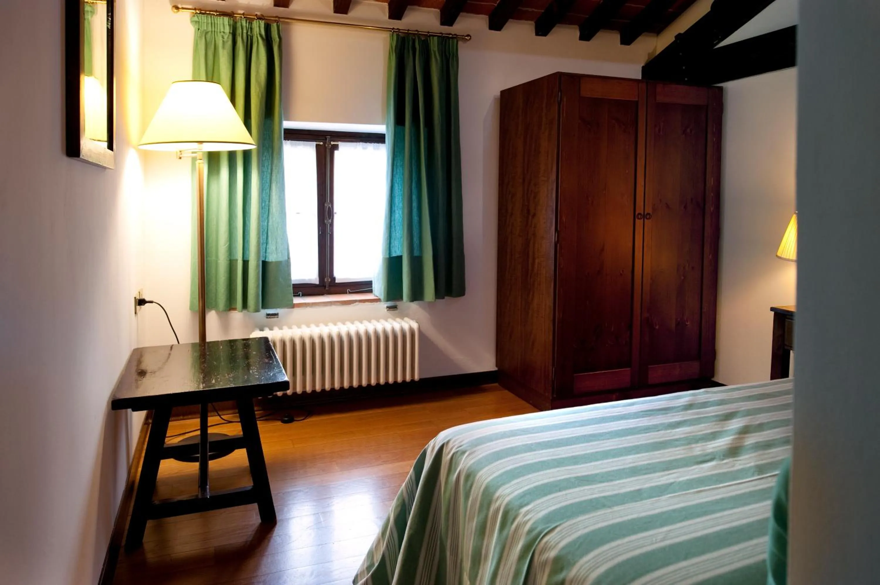 Bedroom, Bed in La Foresteria Serego Alighieri