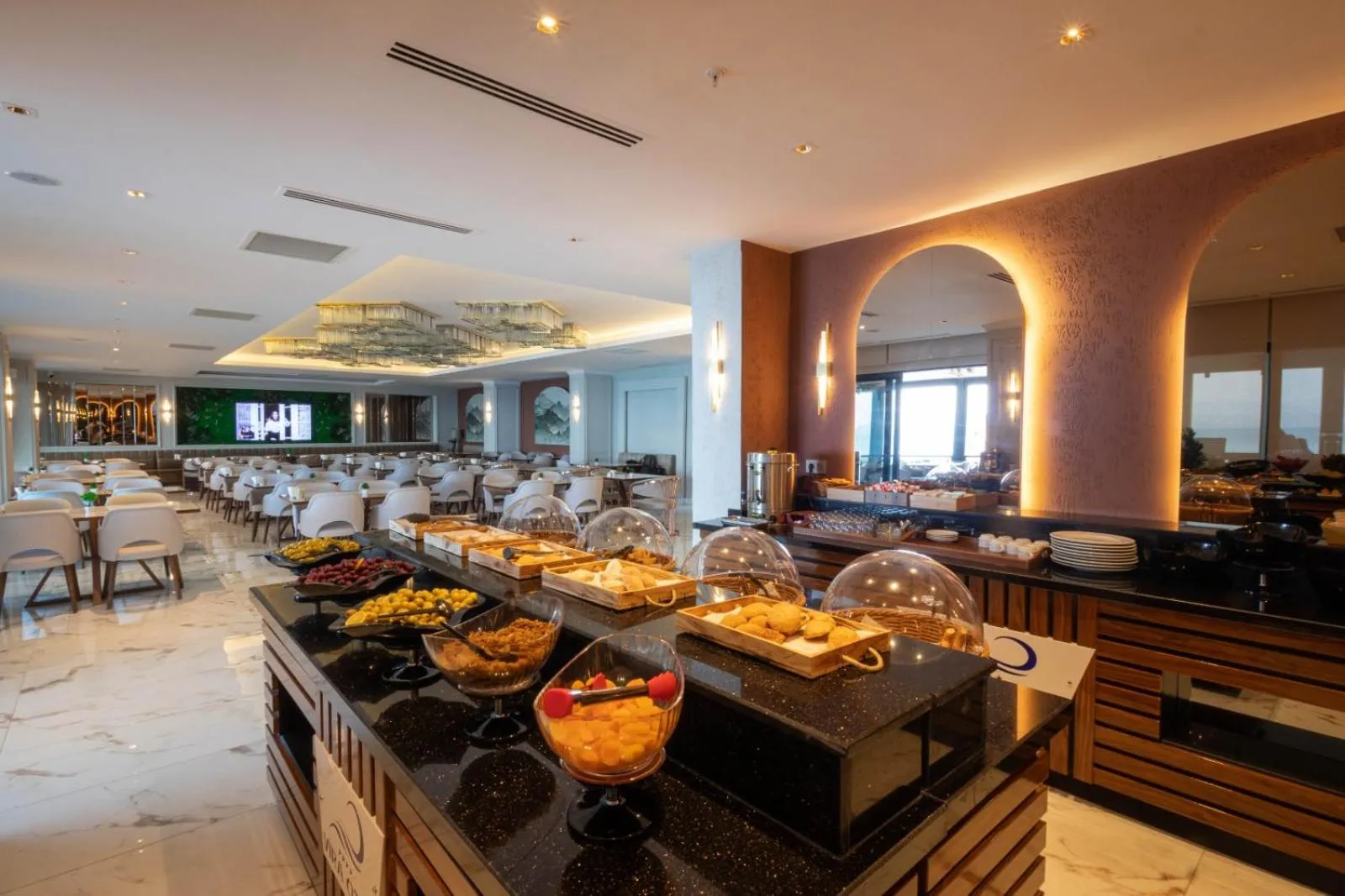 Buffet breakfast in Vira Otel Suites