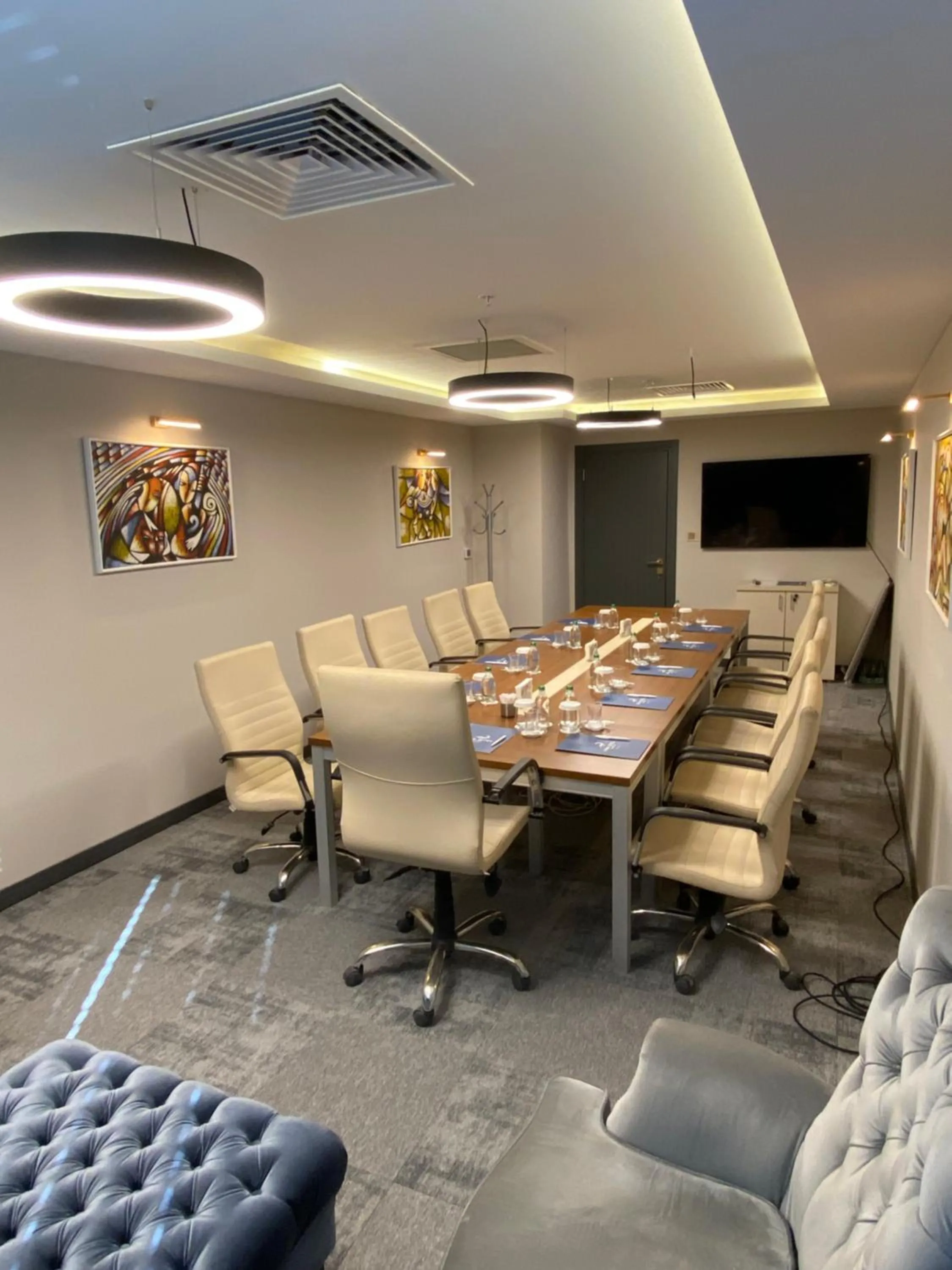 Meeting/conference room in Vira Otel Suites