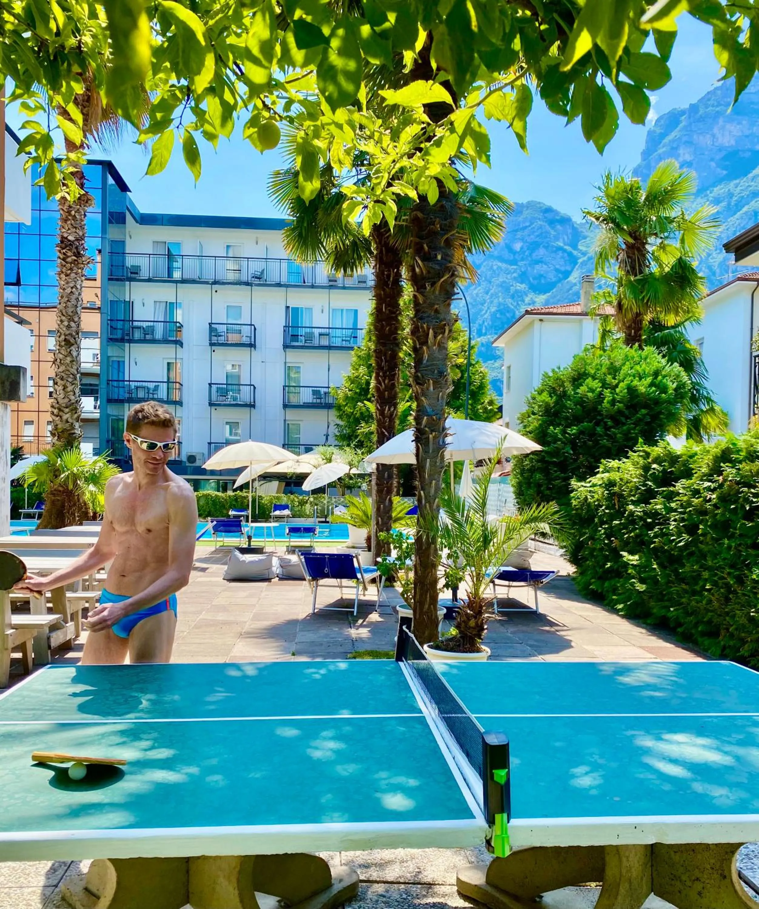 Table tennis in Hotel La Perla