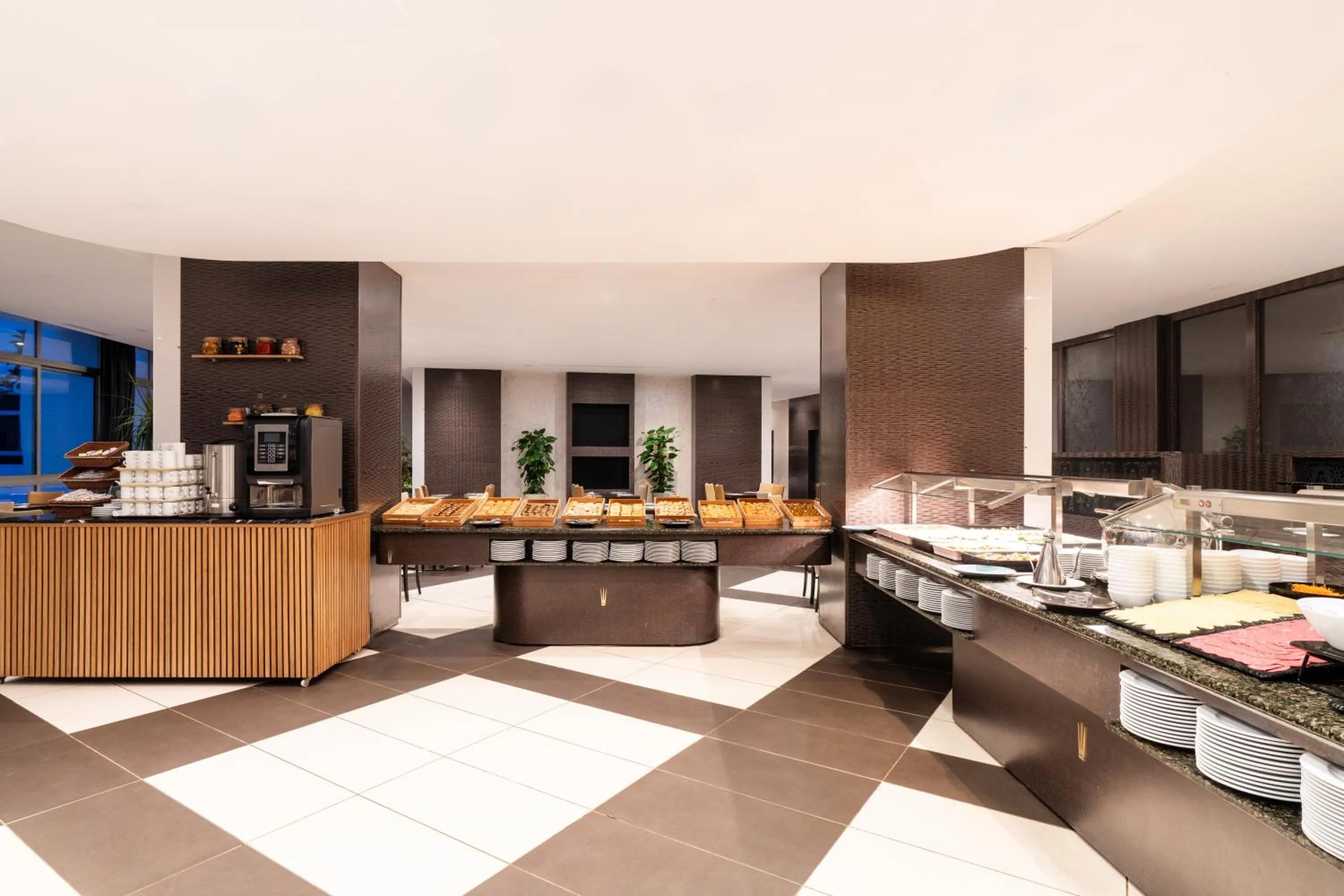 Buffet breakfast in Kenzi Solazur