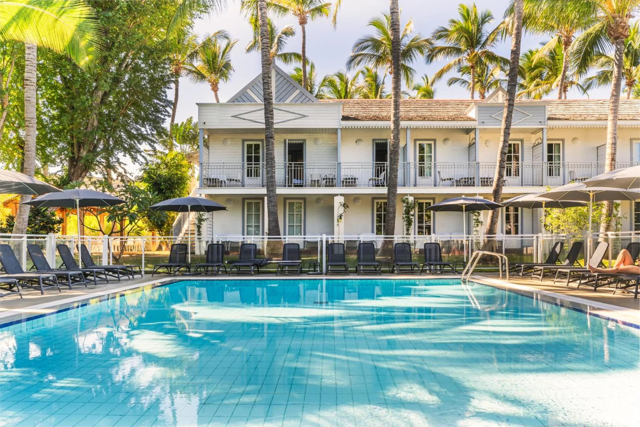 Swimming pool in Hotel Exsel Alamanda