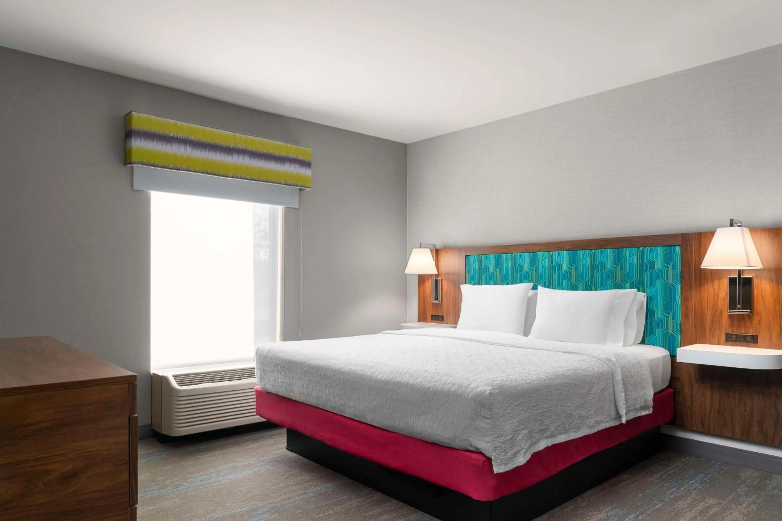 Bed in Hampton Inn Chicopee - Springfield