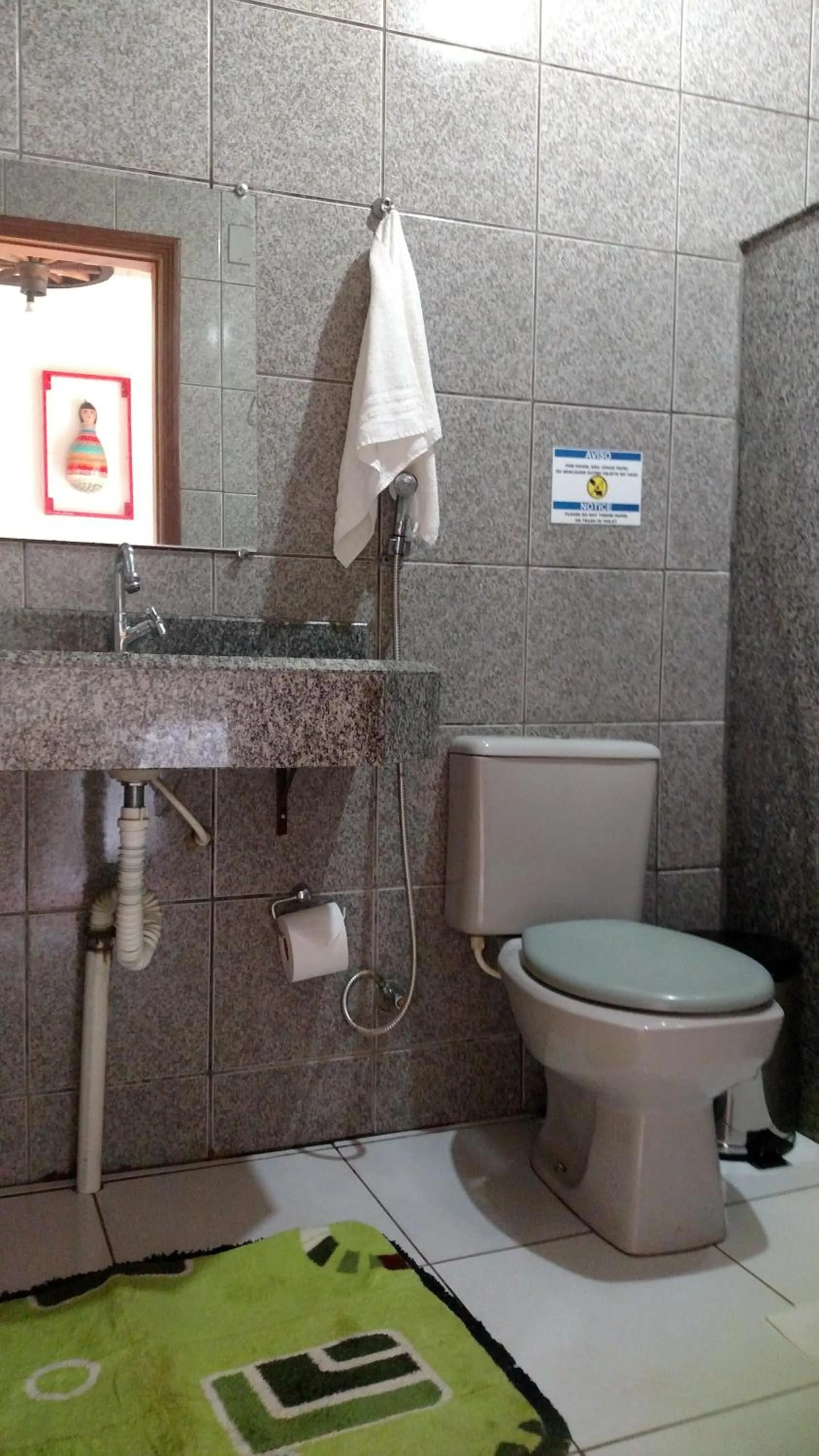 Toilet in Pousada Segredo