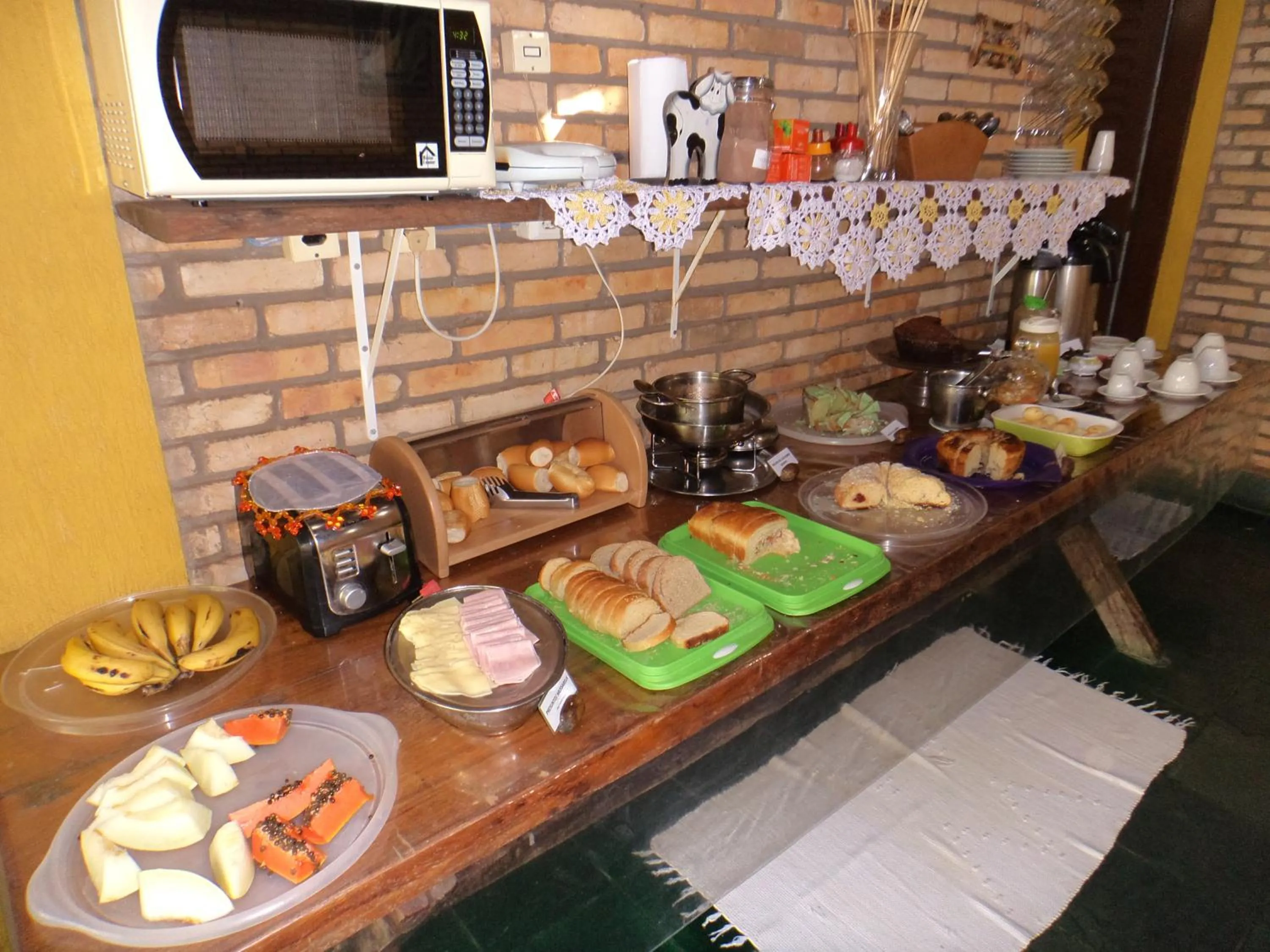 Restaurant/places to eat in Pousada Segredo