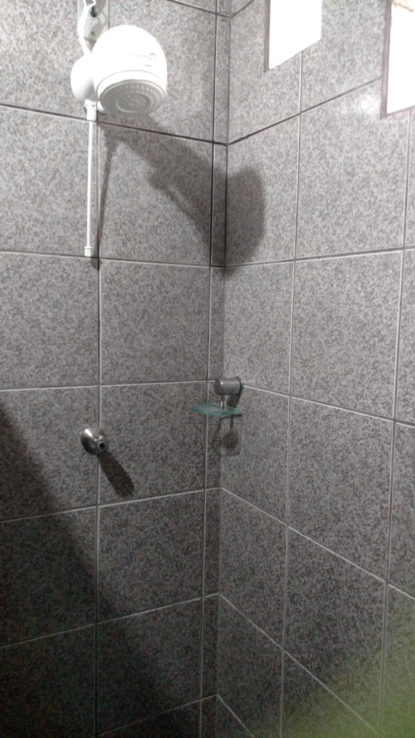 Shower in Pousada Segredo