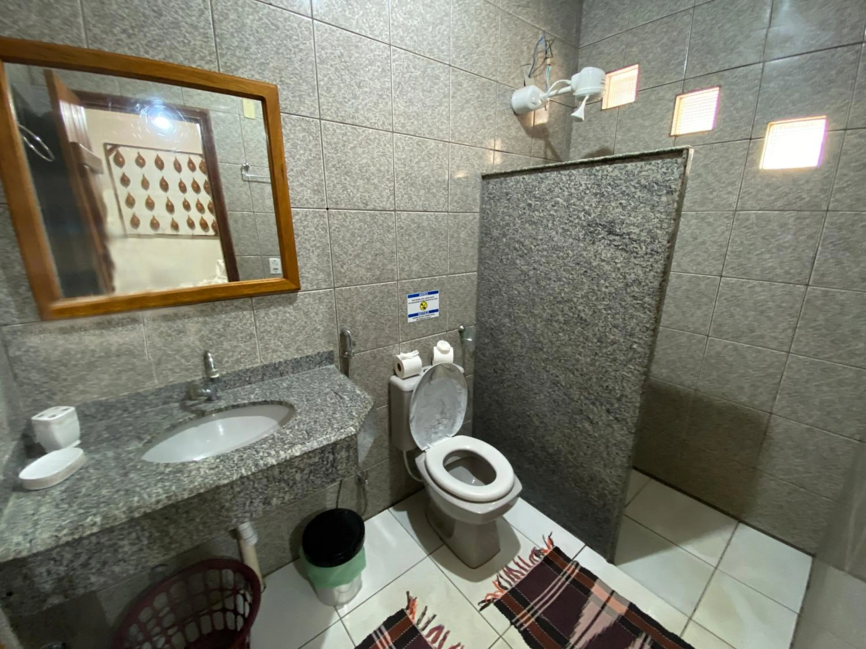 Shower in Pousada Segredo