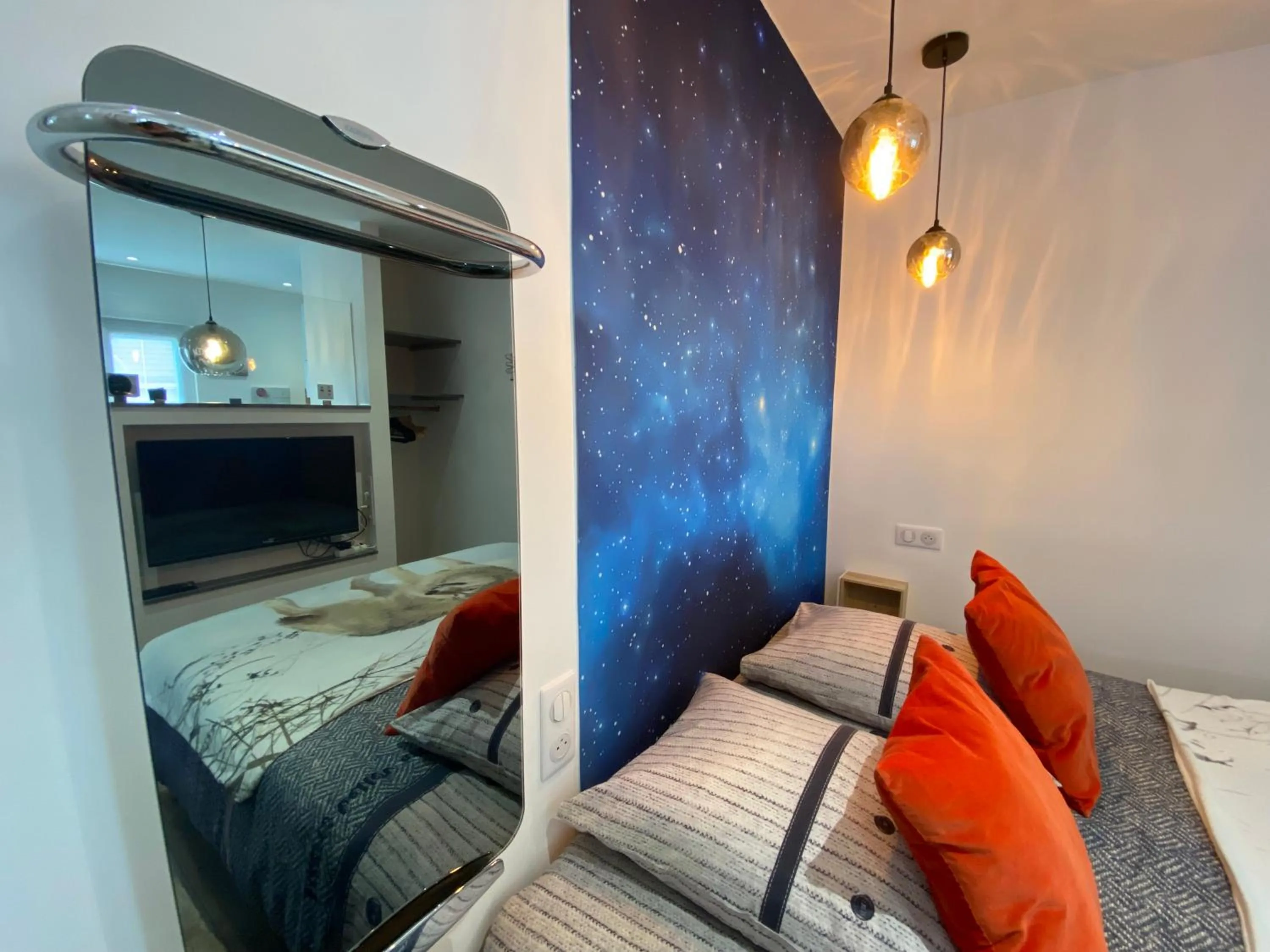 Bedroom, Bed in Sleeping Bio Tea