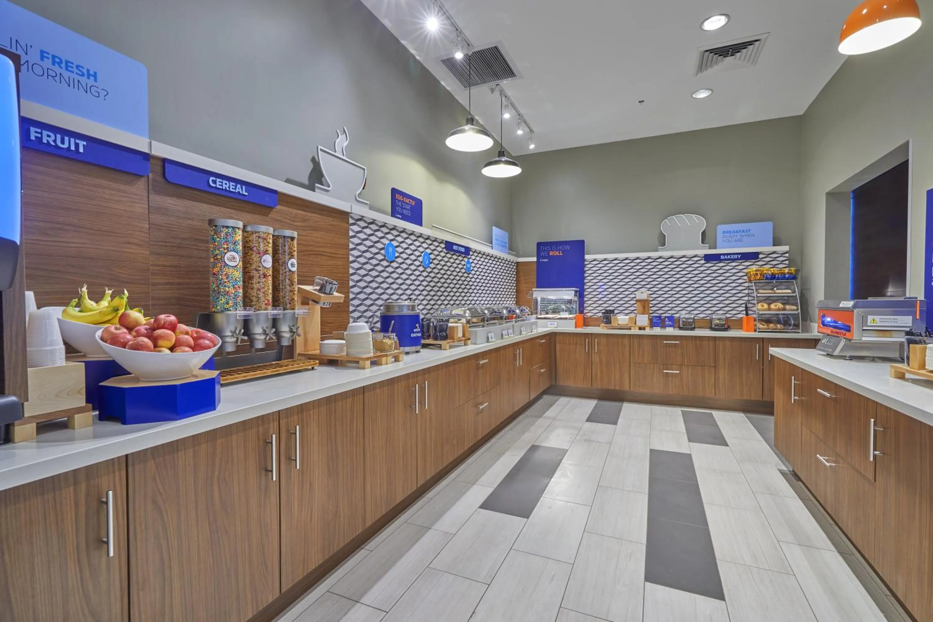 Breakfast in Holiday Inn Express : Eugene - Springfield by IHG