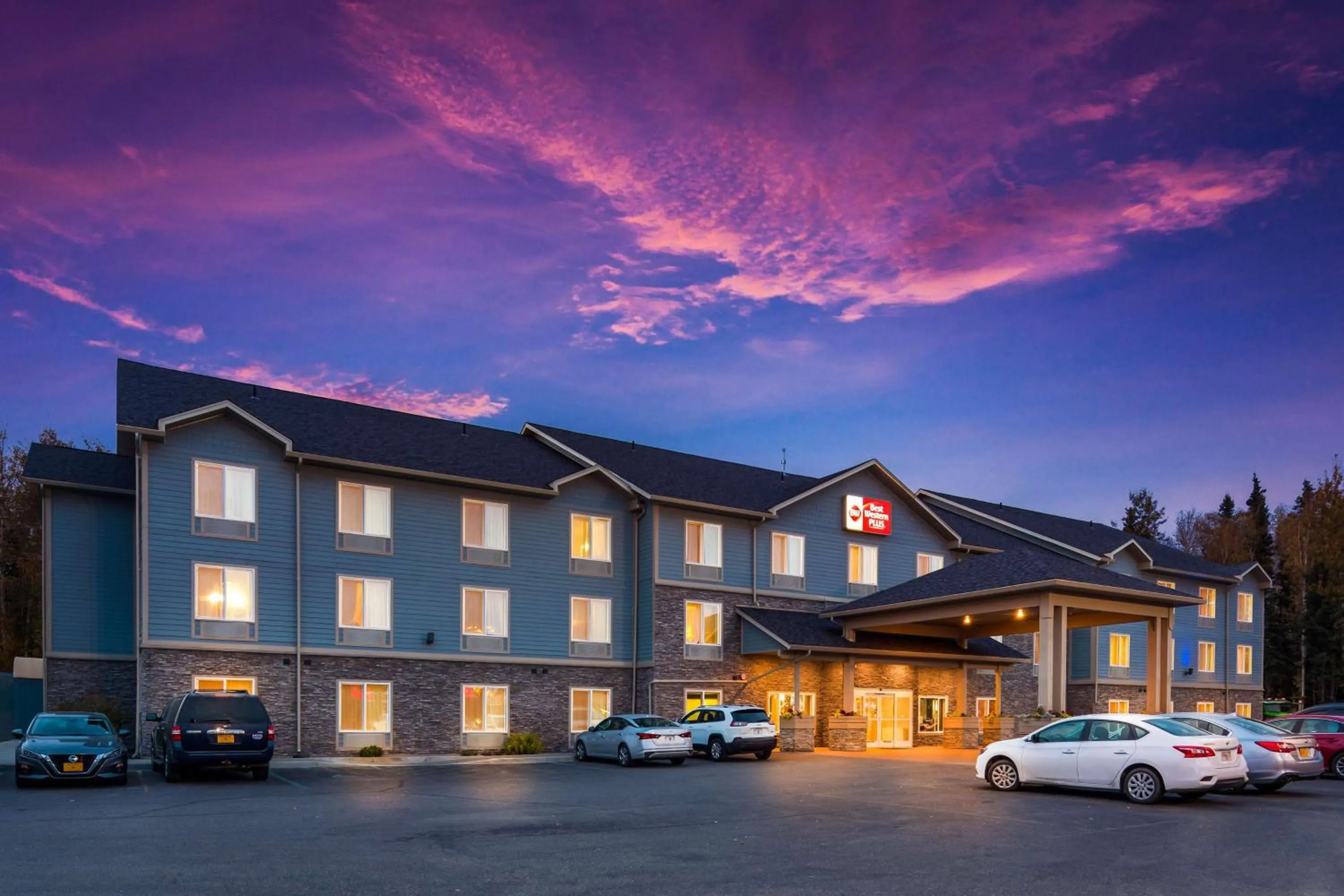 Property building in Best Western Plus Chena River Lodge