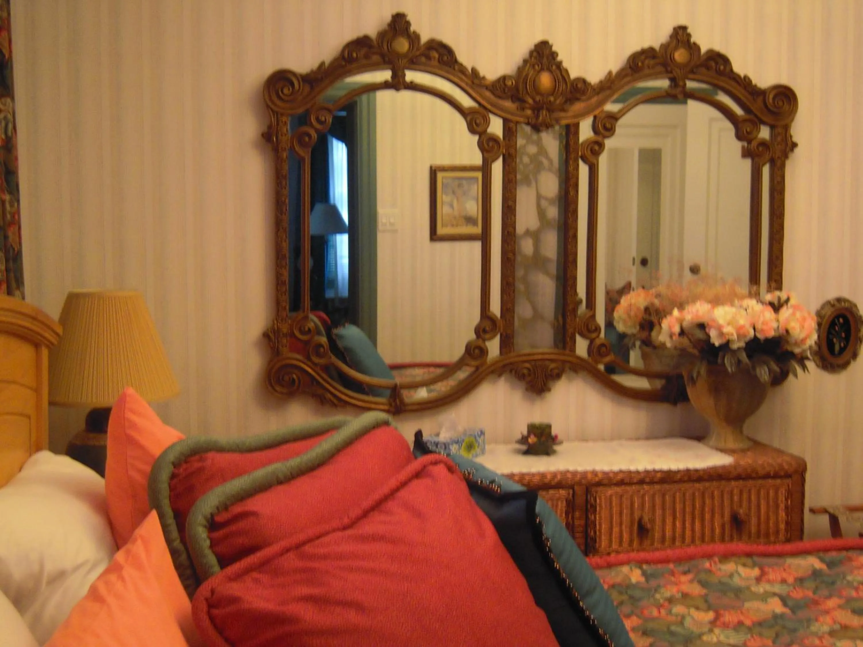 Decorative detail in L'Arvidienne Couette et Café