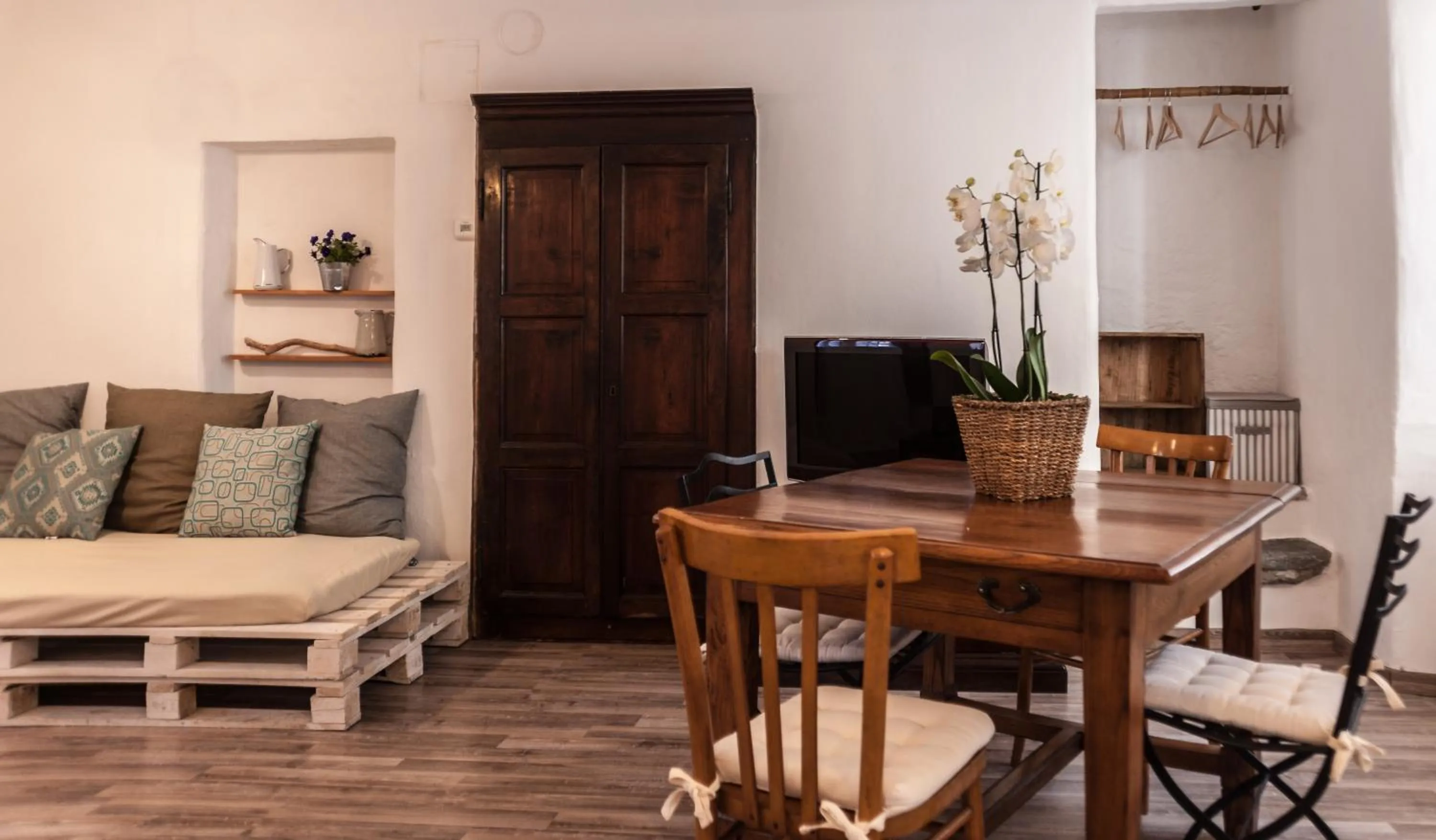 Photo of the whole room in B&B Al Vicolo del Gallo