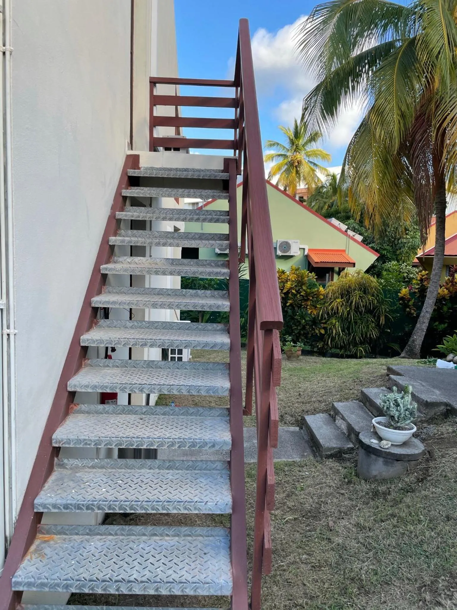 Facade/entrance in Résidence Sucrerie Motel - Les Anses-d'Arlets - Martinique