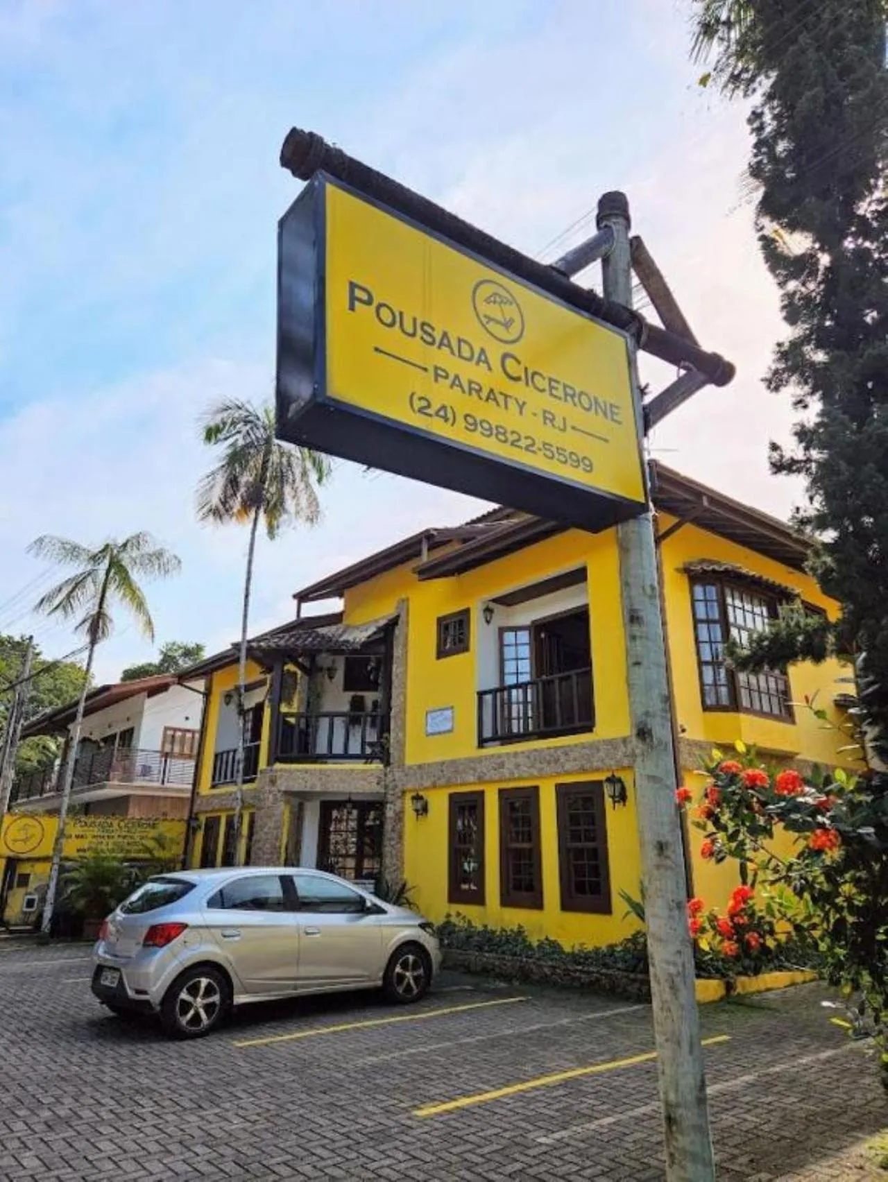Parking in Pousada Cicerone - Portal das Artes - Com Gerador de Energia