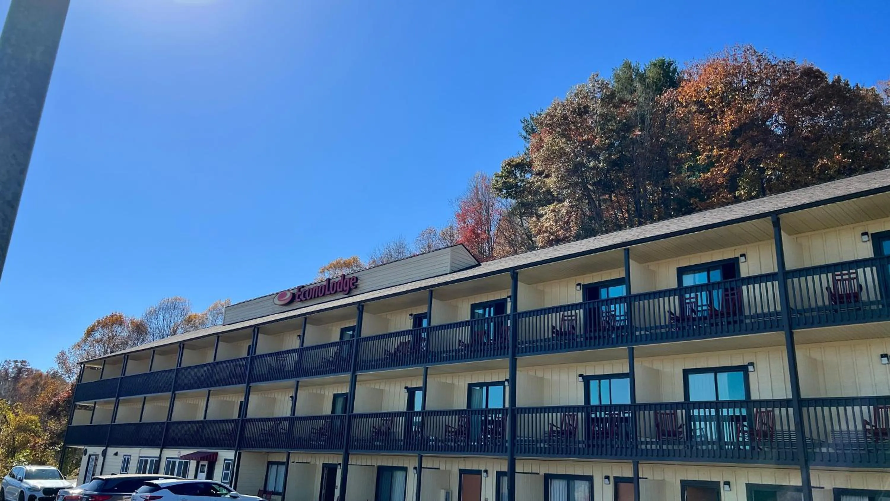 Property building in Econo Lodge Waynesville