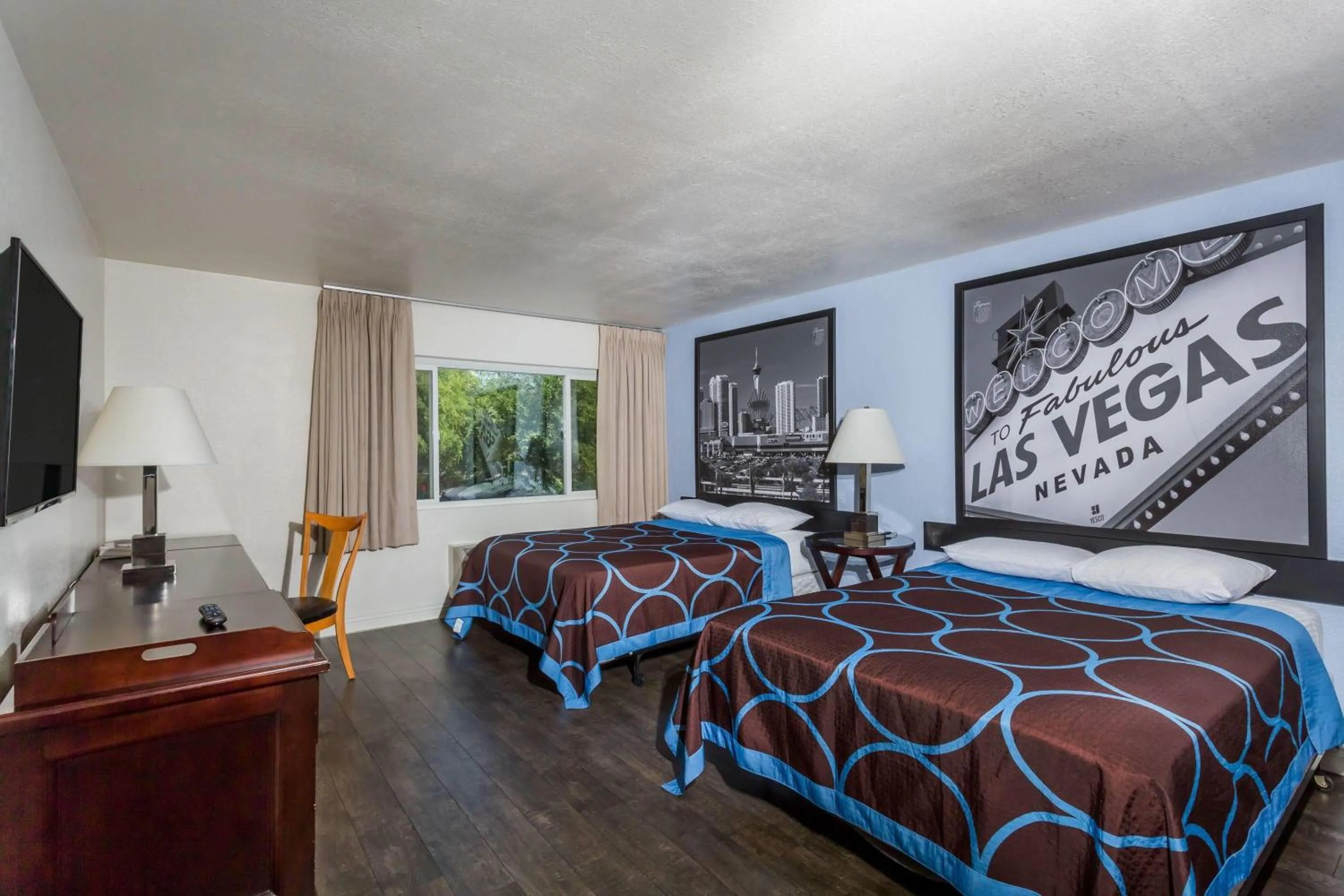 Photo of the whole room, Bed in Super 8 by Wyndham Las Vegas North Strip/Fremont St. Area