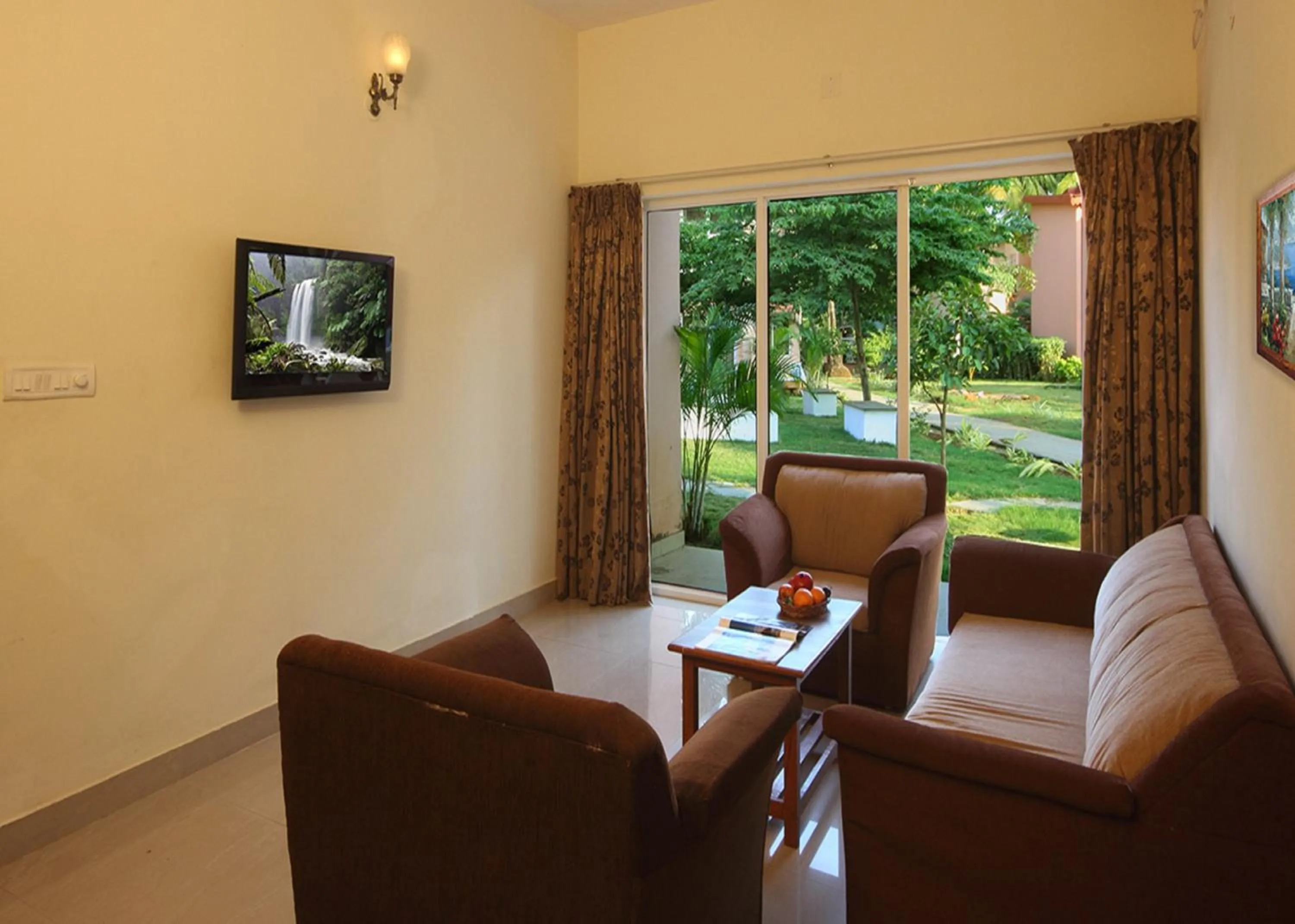 TV and multimedia in The Byke Old Anchor Beach Resort & Spa