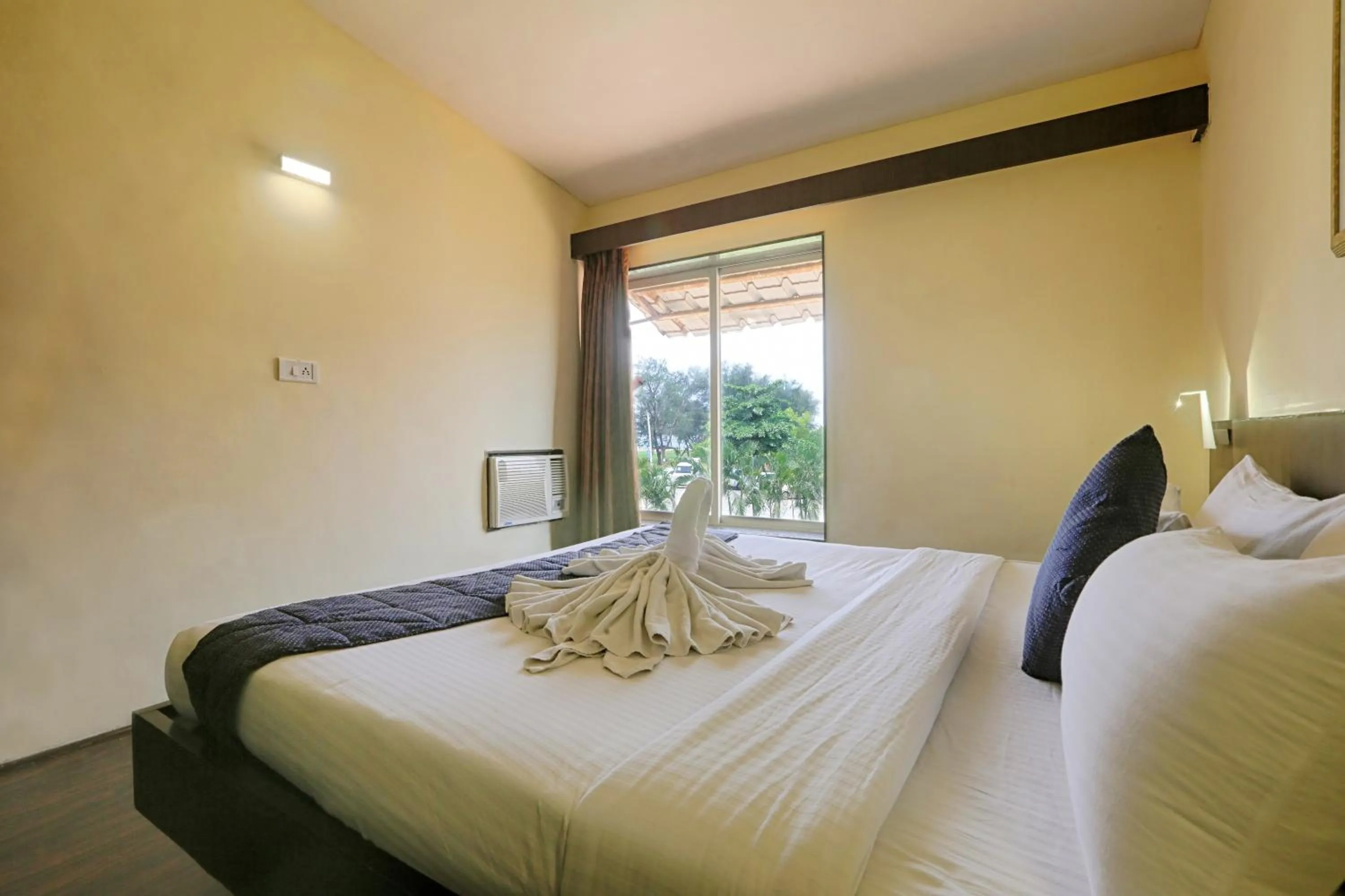 Bed in The Byke Old Anchor Beach Resort & Spa