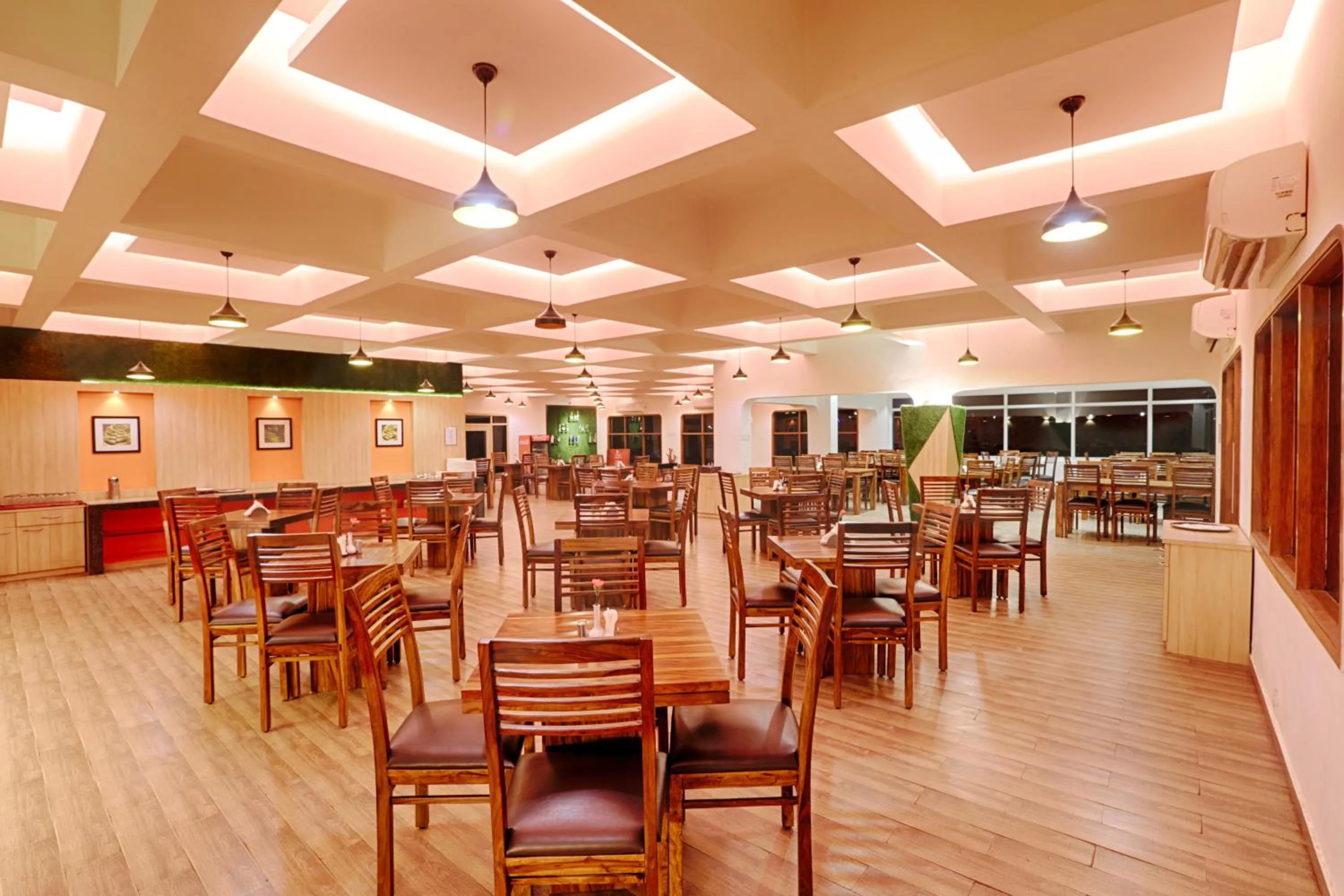 Restaurant/places to eat in The Byke Old Anchor Beach Resort & Spa