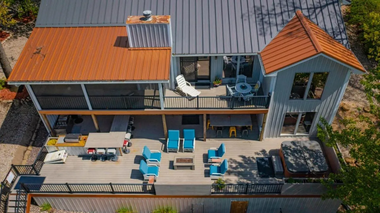 Property building in Lake Breeze Timber