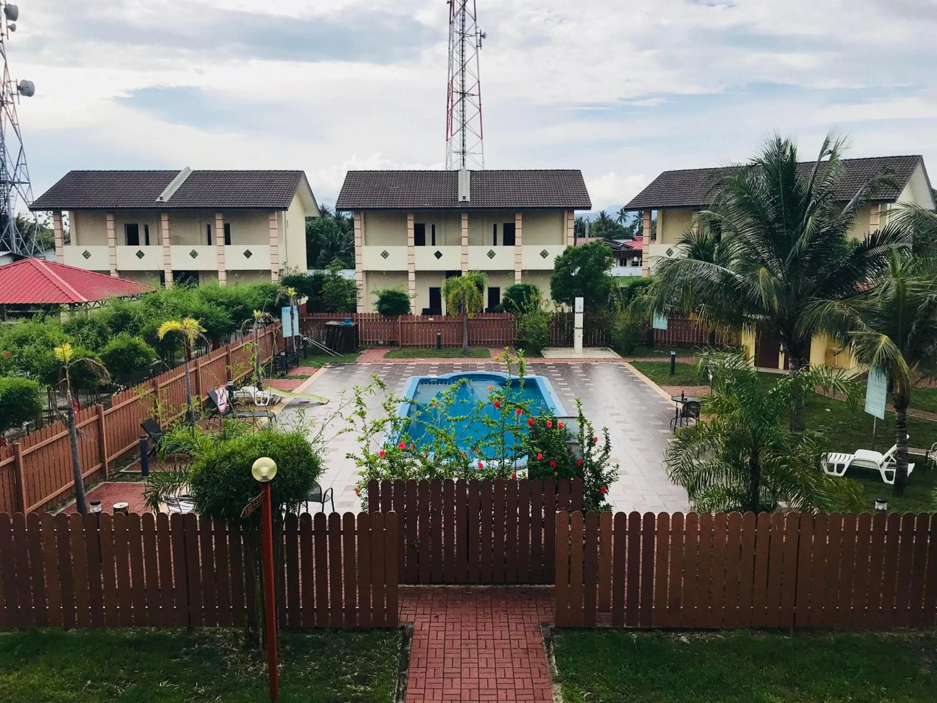 Adina Drive In Motel