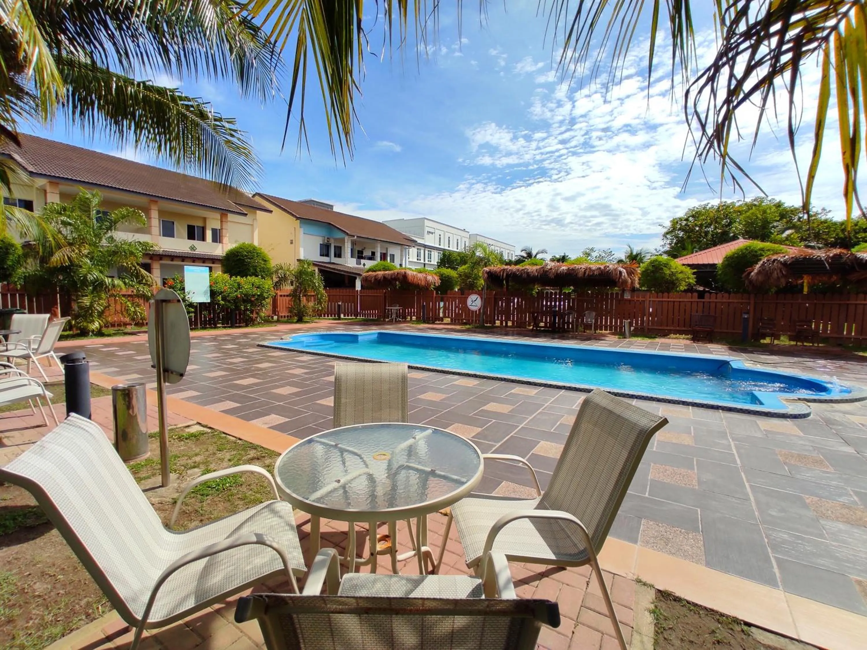 Adina Drive In Motel