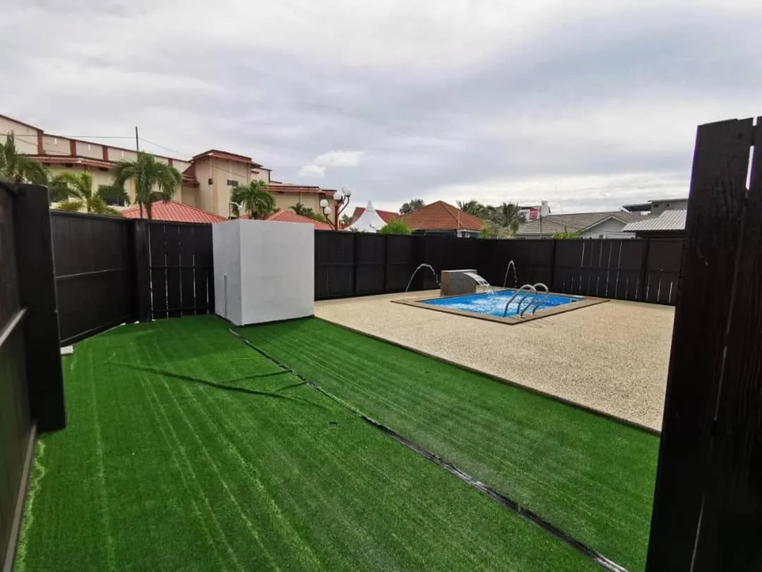 Garden view in Adina Drive In Motel