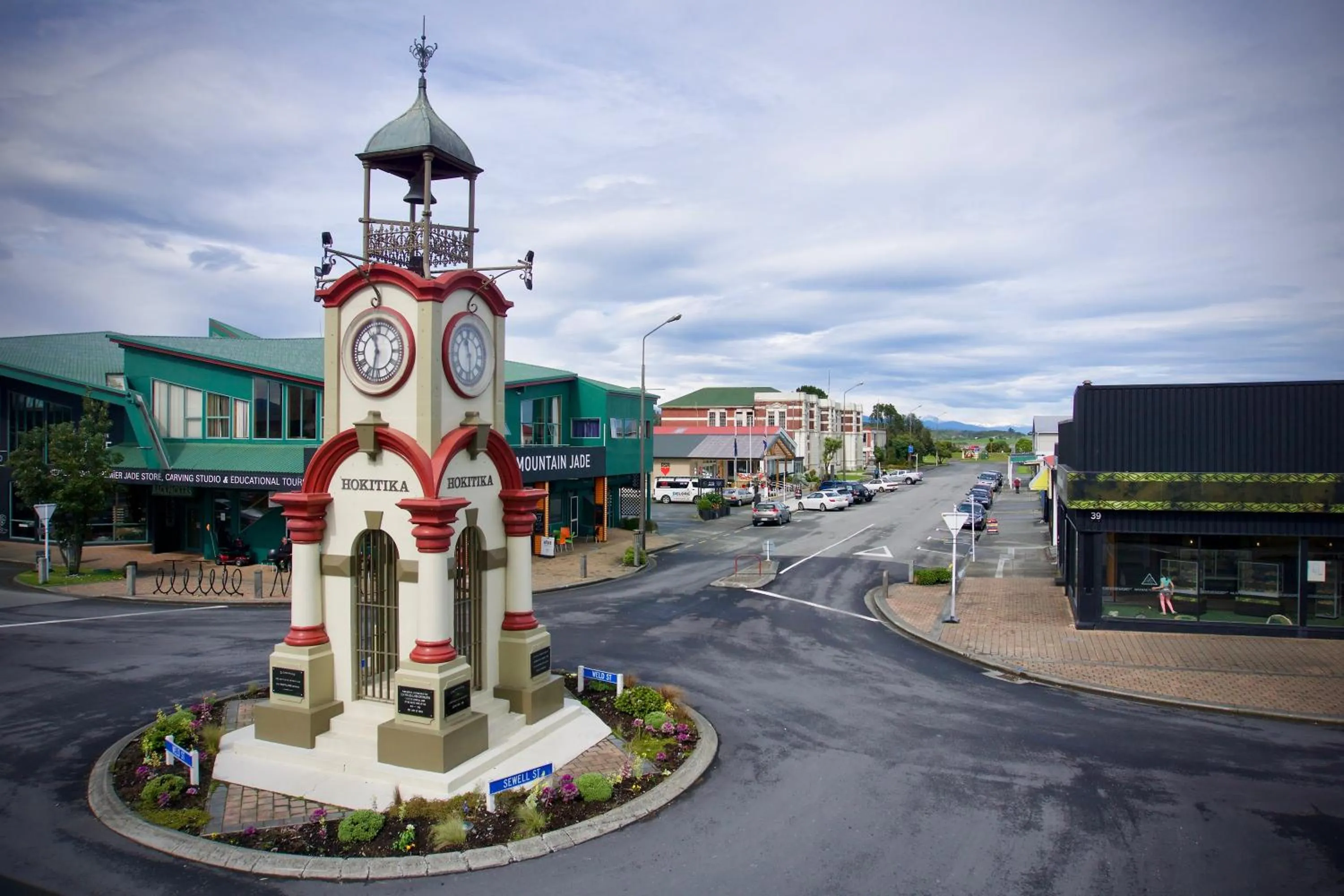 Day in Railway Hotel/Motel Hokitika