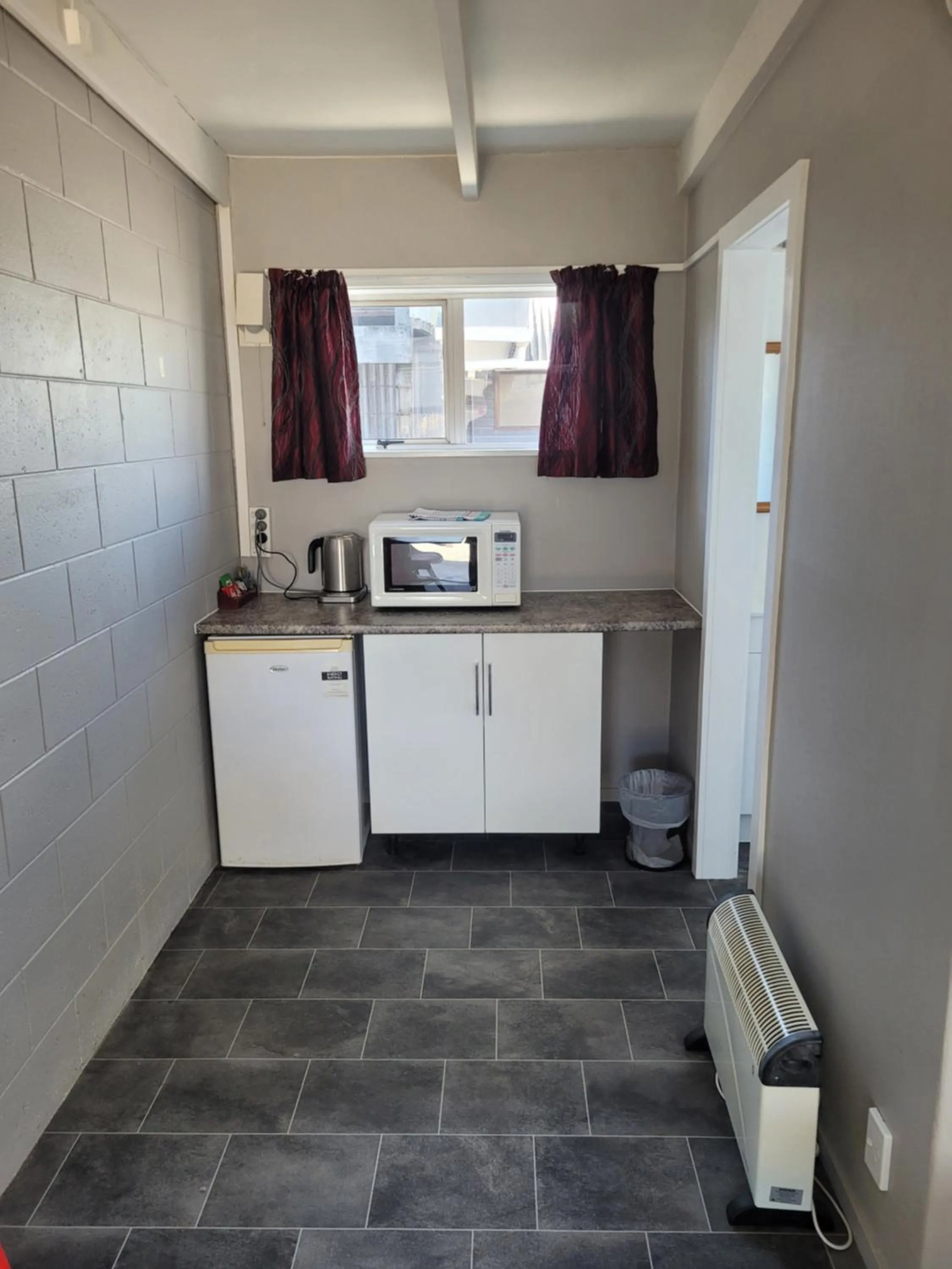 Coffee/tea facilities in Railway Hotel/Motel Hokitika
