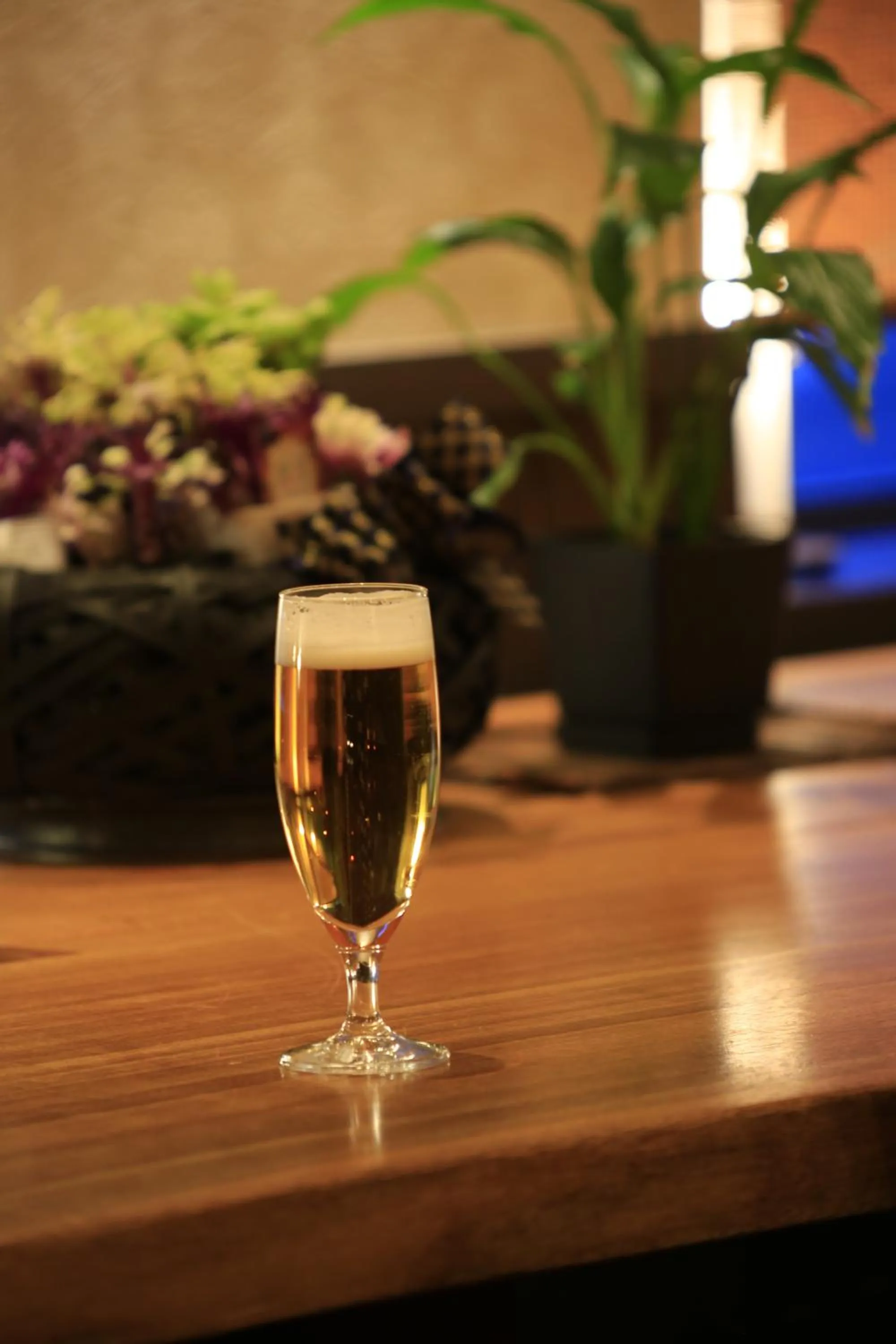 Restaurant/places to eat in Hotel New Station